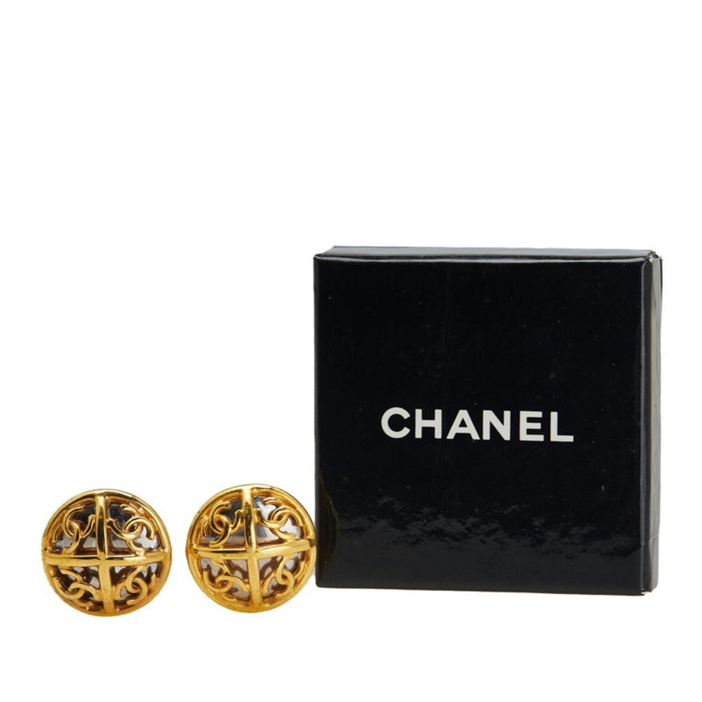 CC Logo Round Clip-On Earrings Metal Gold-Tone Metal