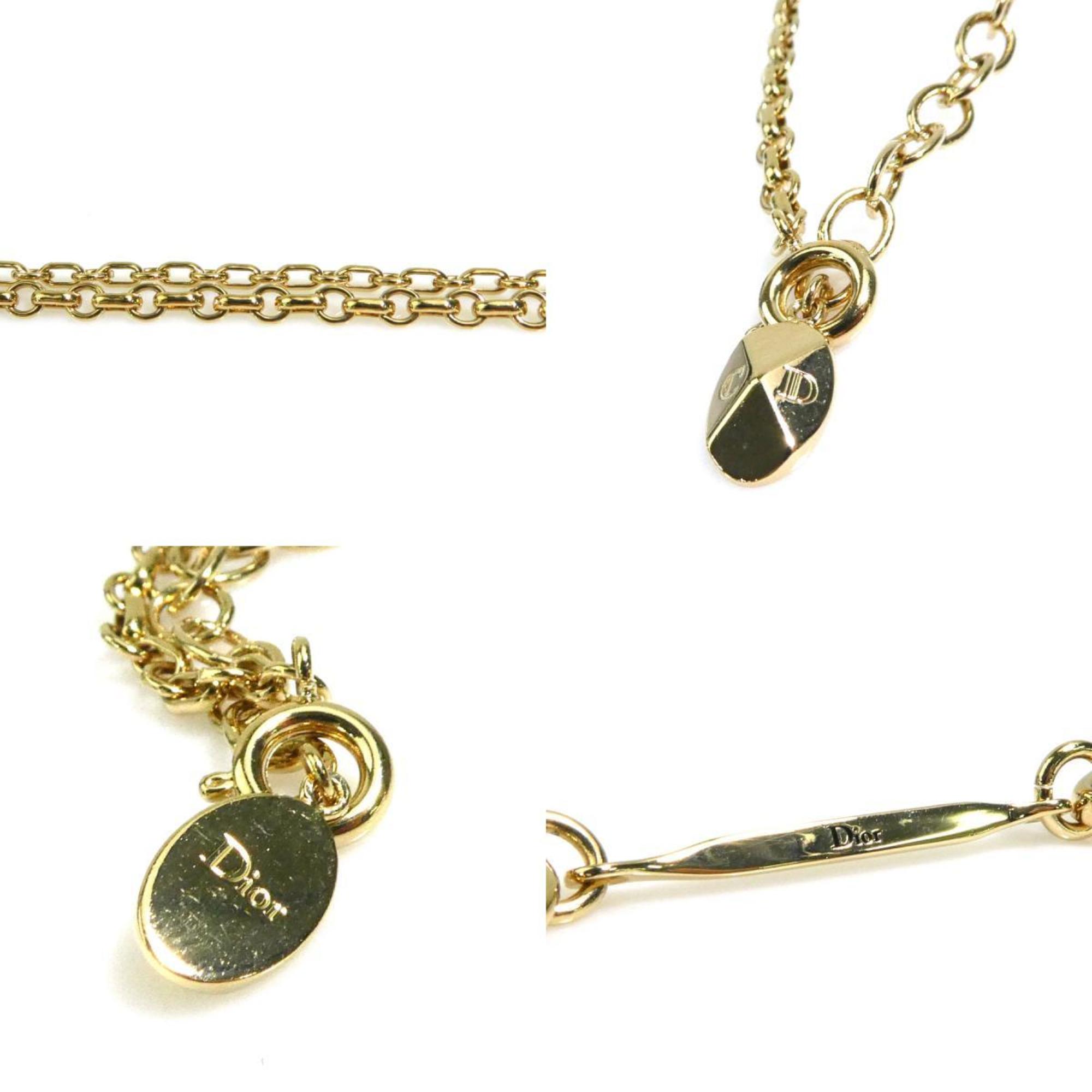 Pendant Necklace Metal Gold