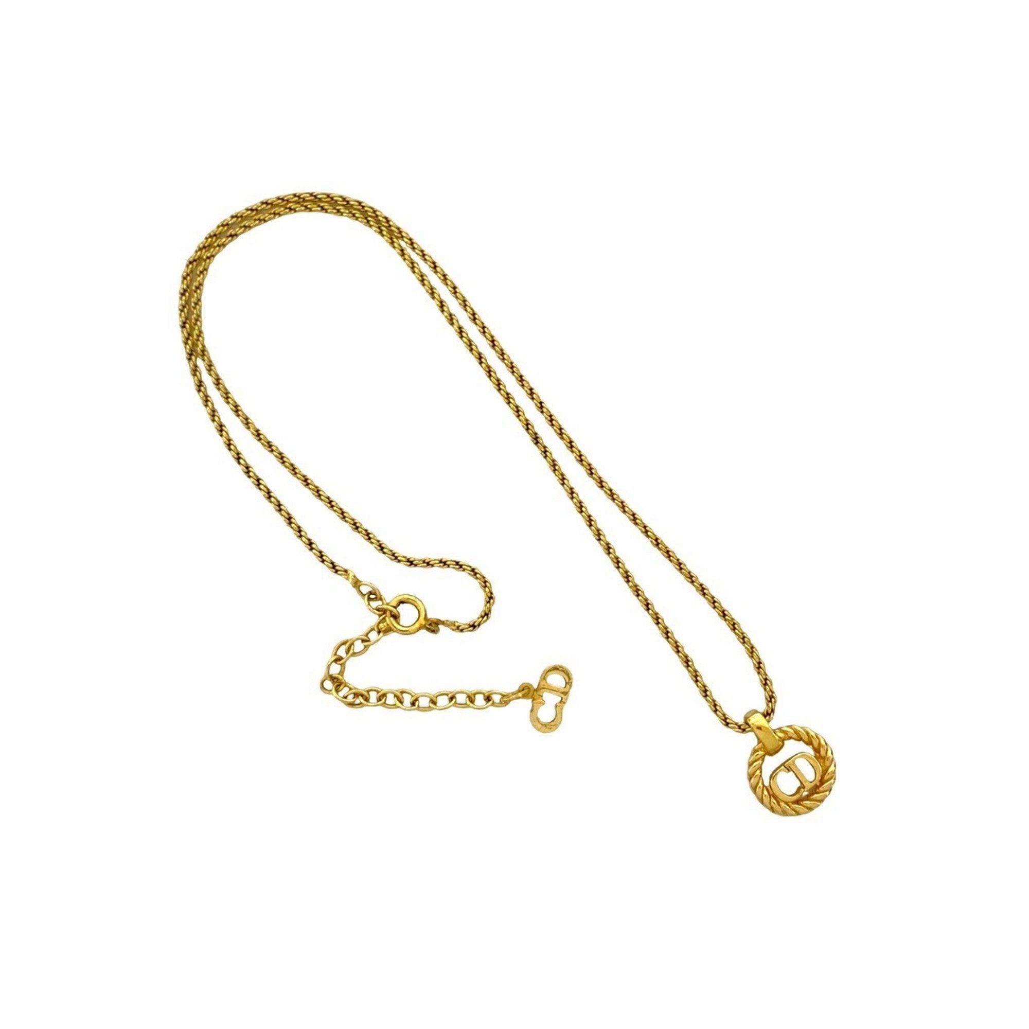 Pendant Necklace Gold