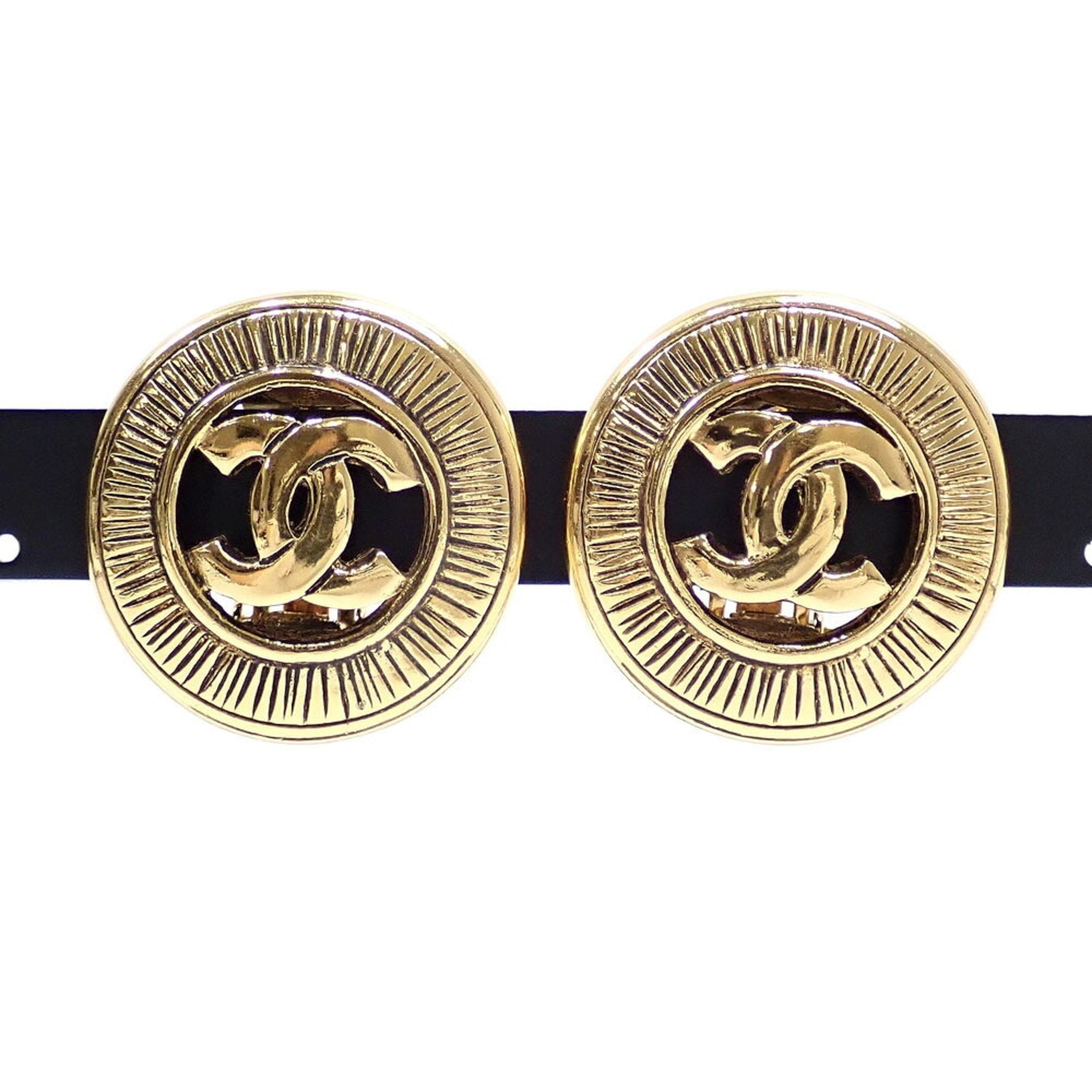 CC Logo Clip-On Earrings Metal Gold-Tone Metal