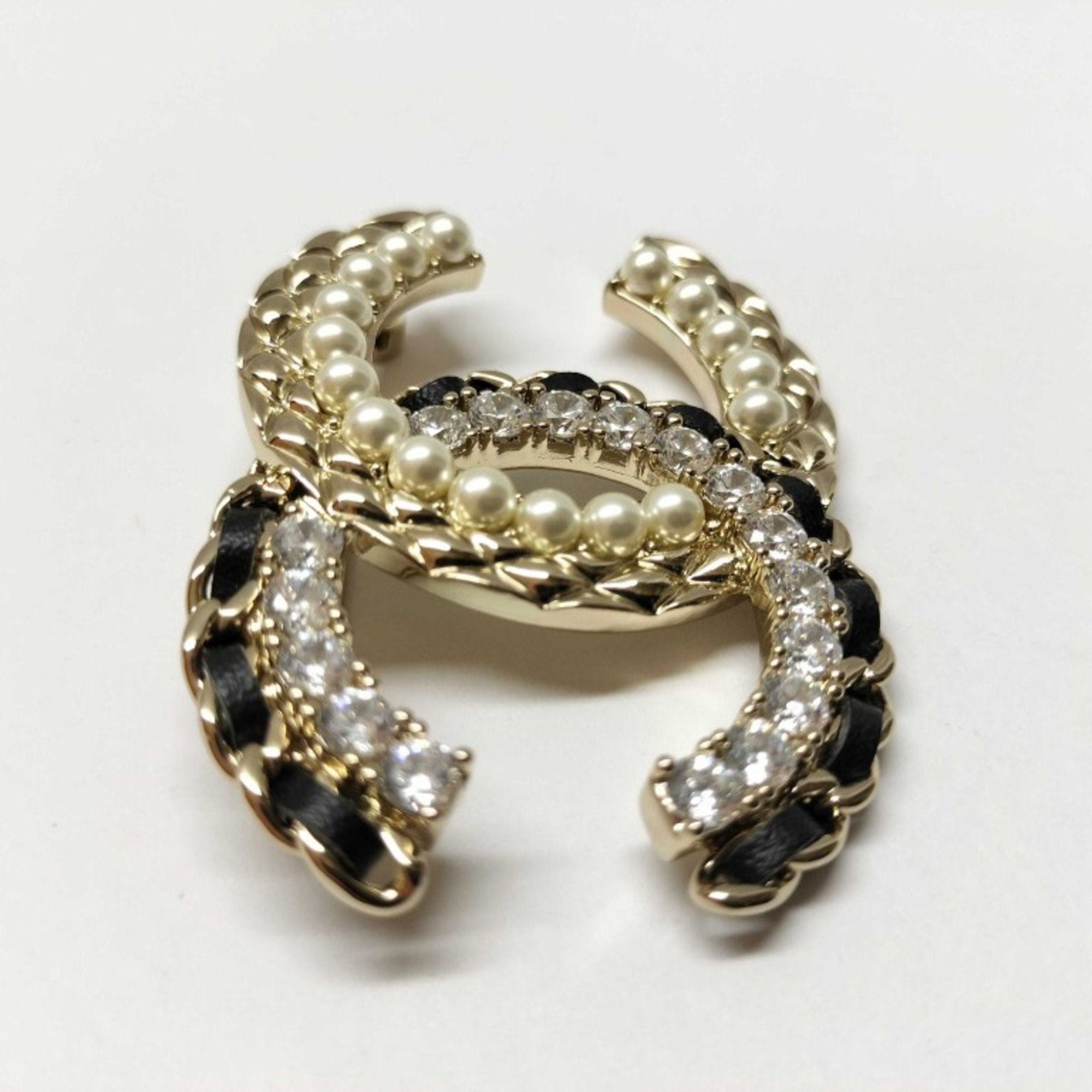 CC Logo Brooch Gold-Tone Metal