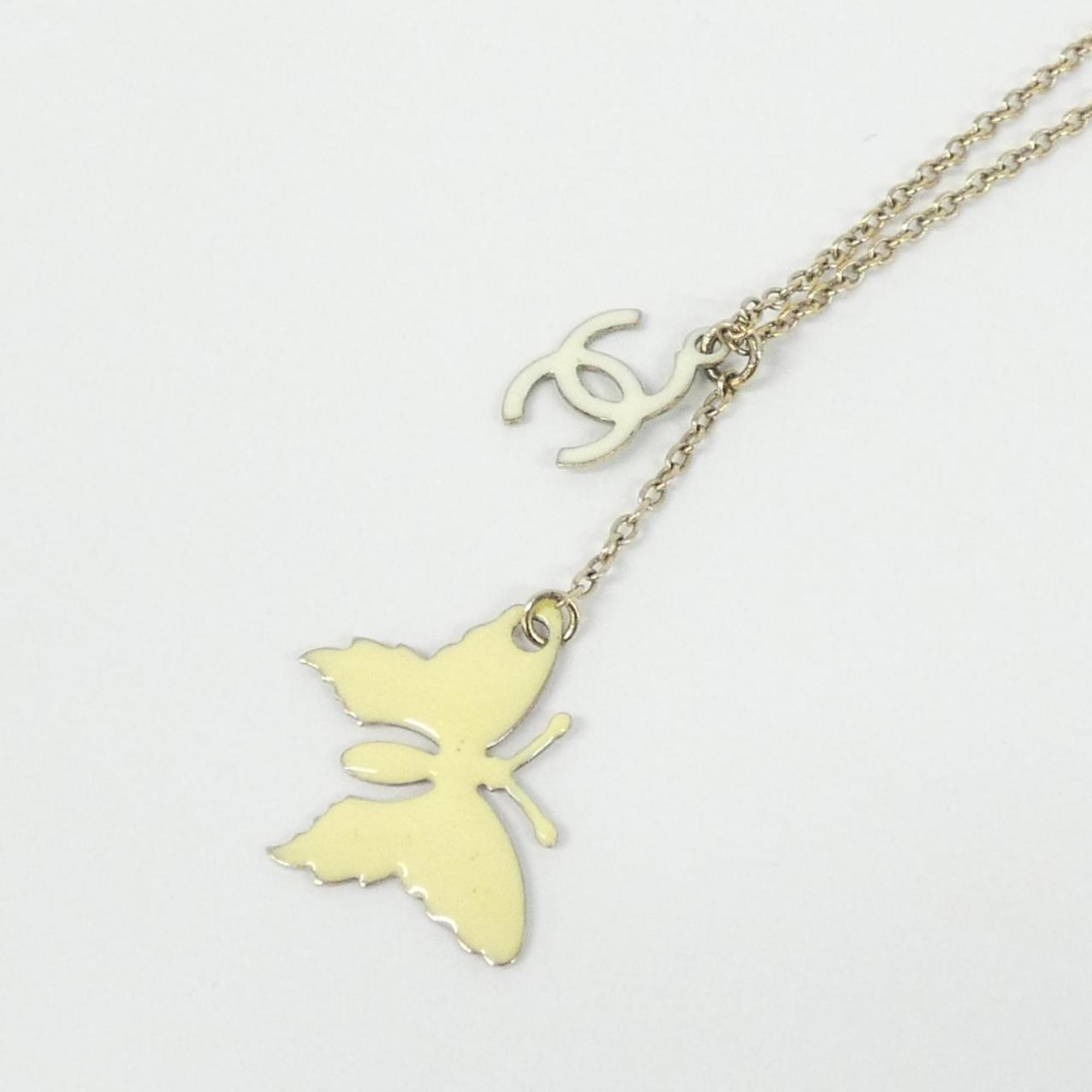 Pendant Necklace Gold-Tone Metal