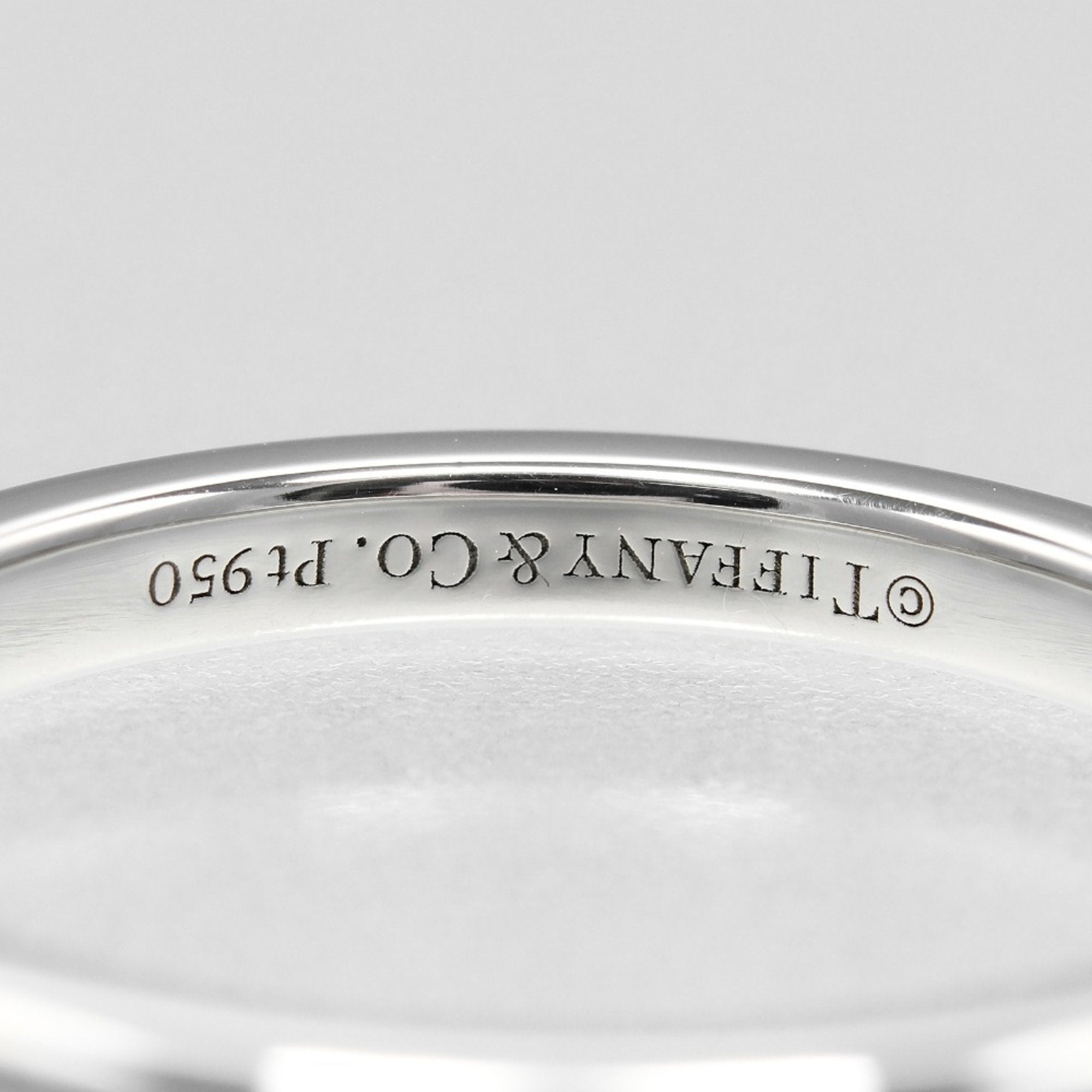 Band Ring Platinum with Diamond