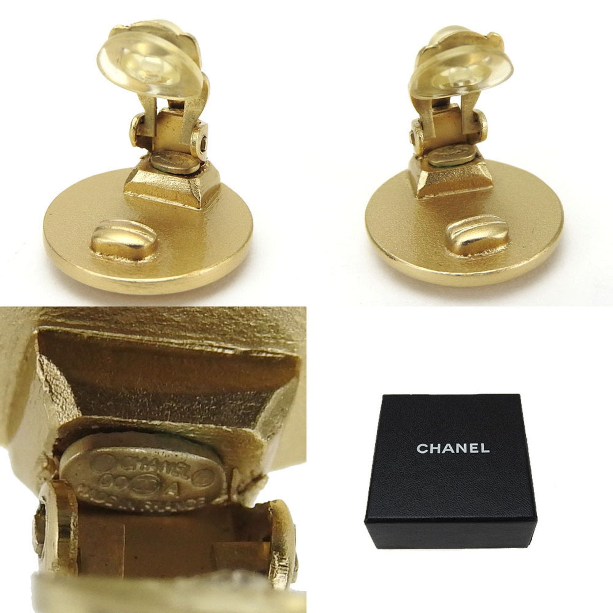 CC Logo Clip-On Earrings Metal Gold-Tone Metal