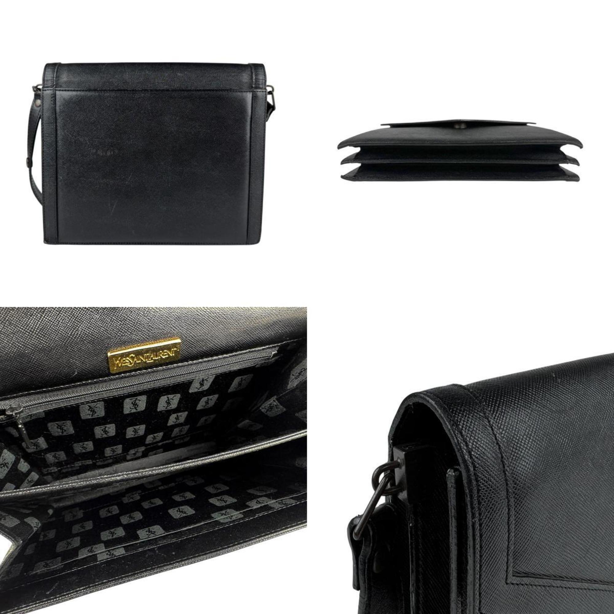 Niki Chain Flap Bag Leather Medium