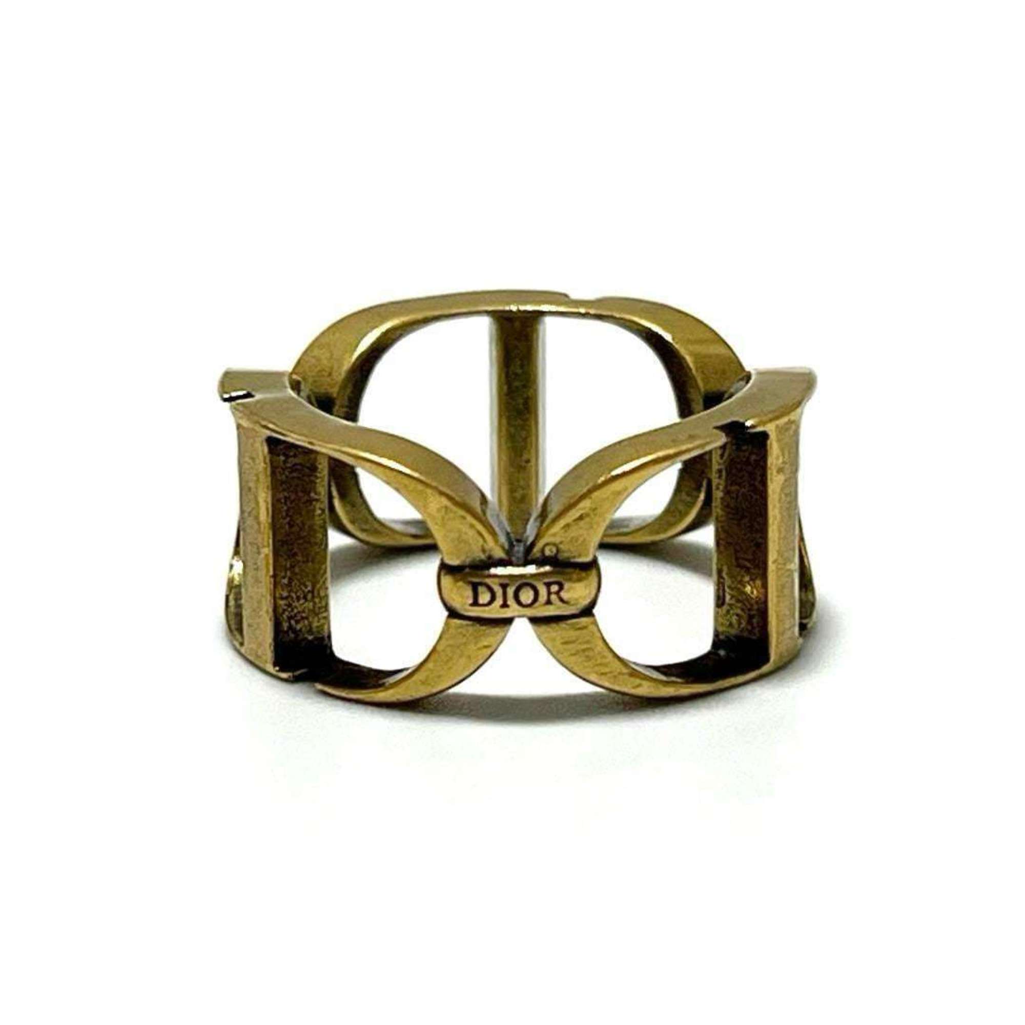 30 Montaigne Ring Metal Gold