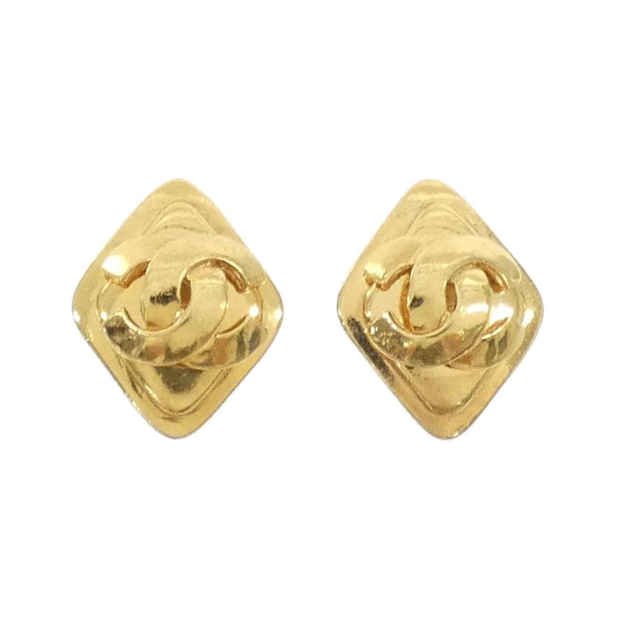 Vintage Clip-On Earrings Clip-On Gold-Tone Metal
