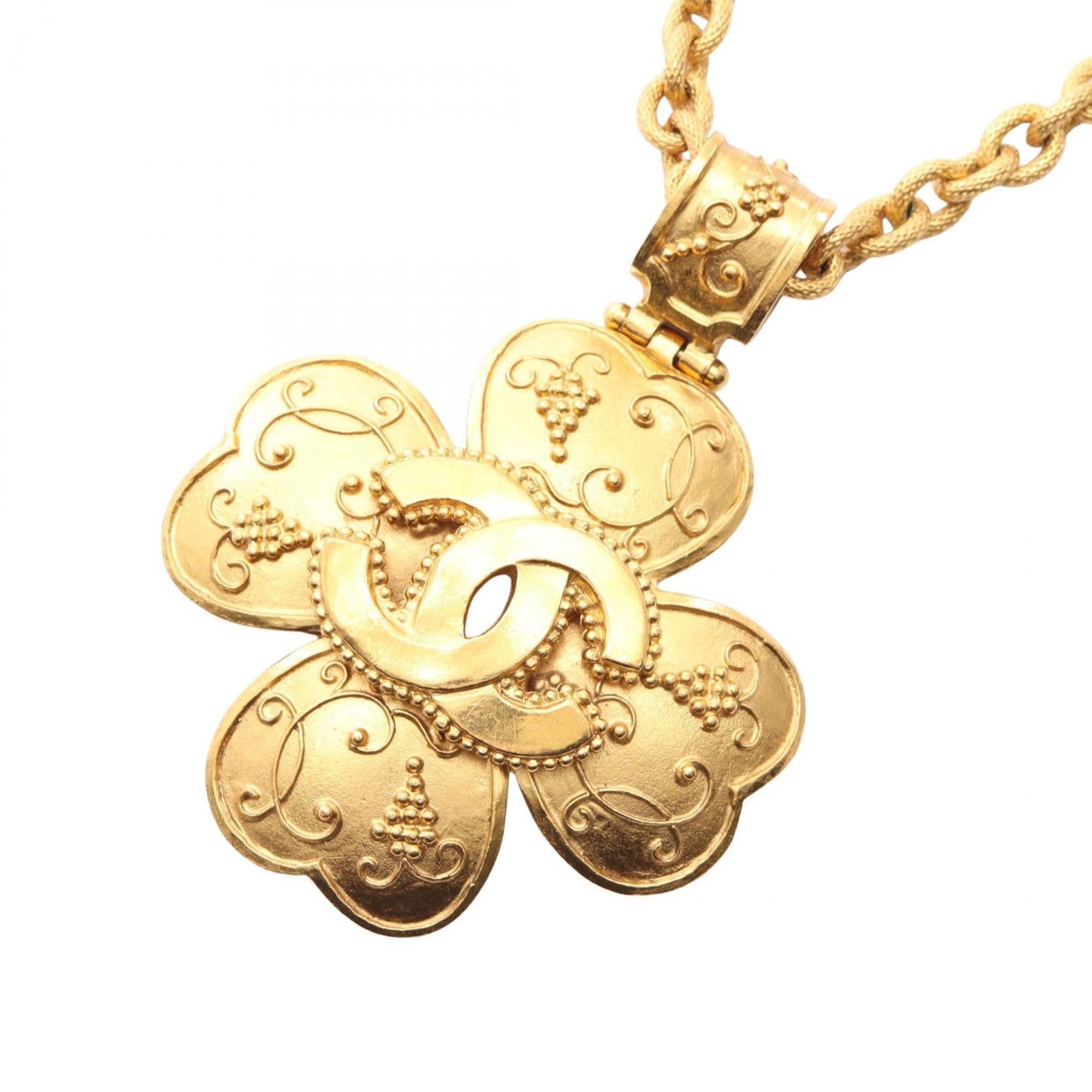 CC Logo Pendant Necklace Metal