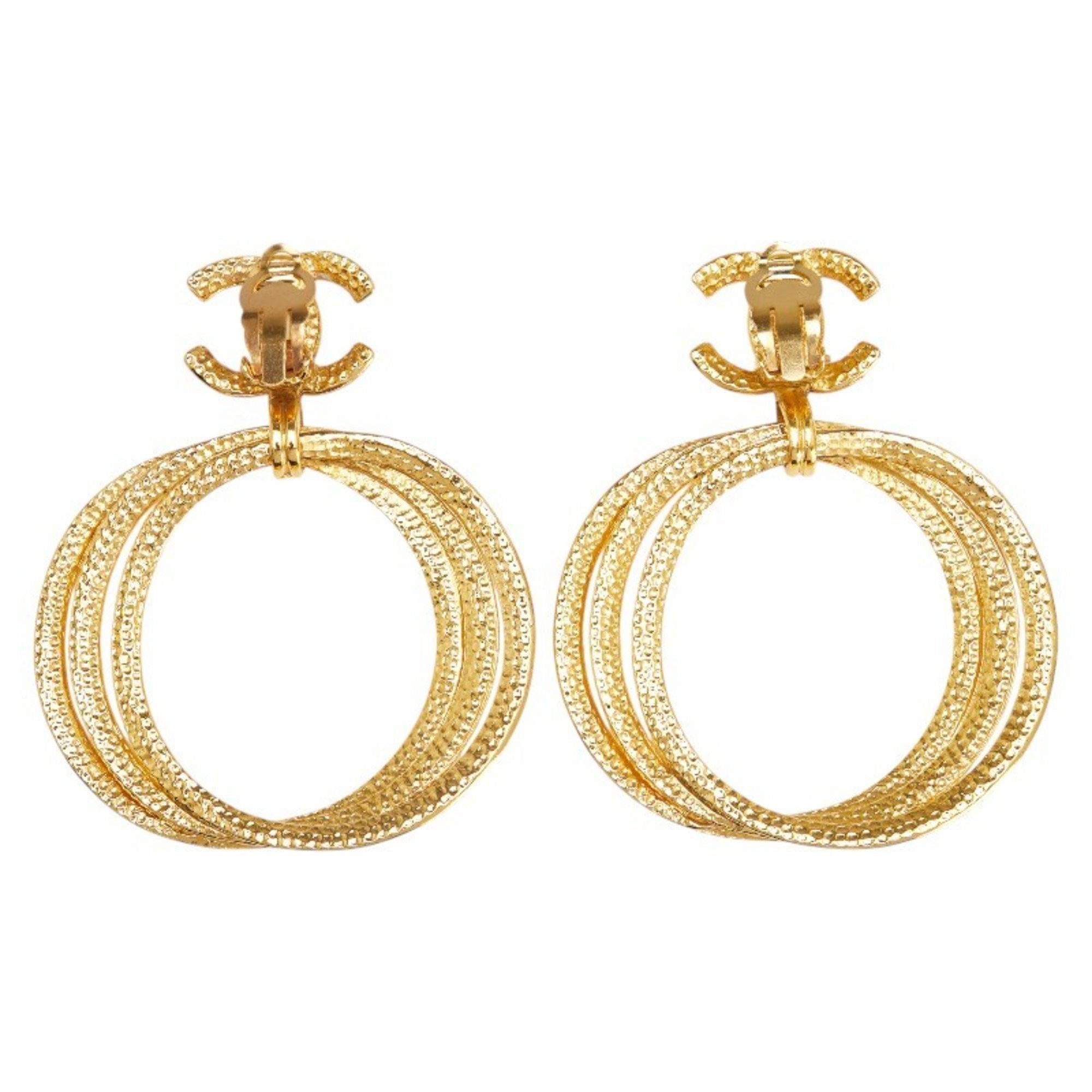 CC Logo Clip-On Earrings Metal Gold-Tone Metal