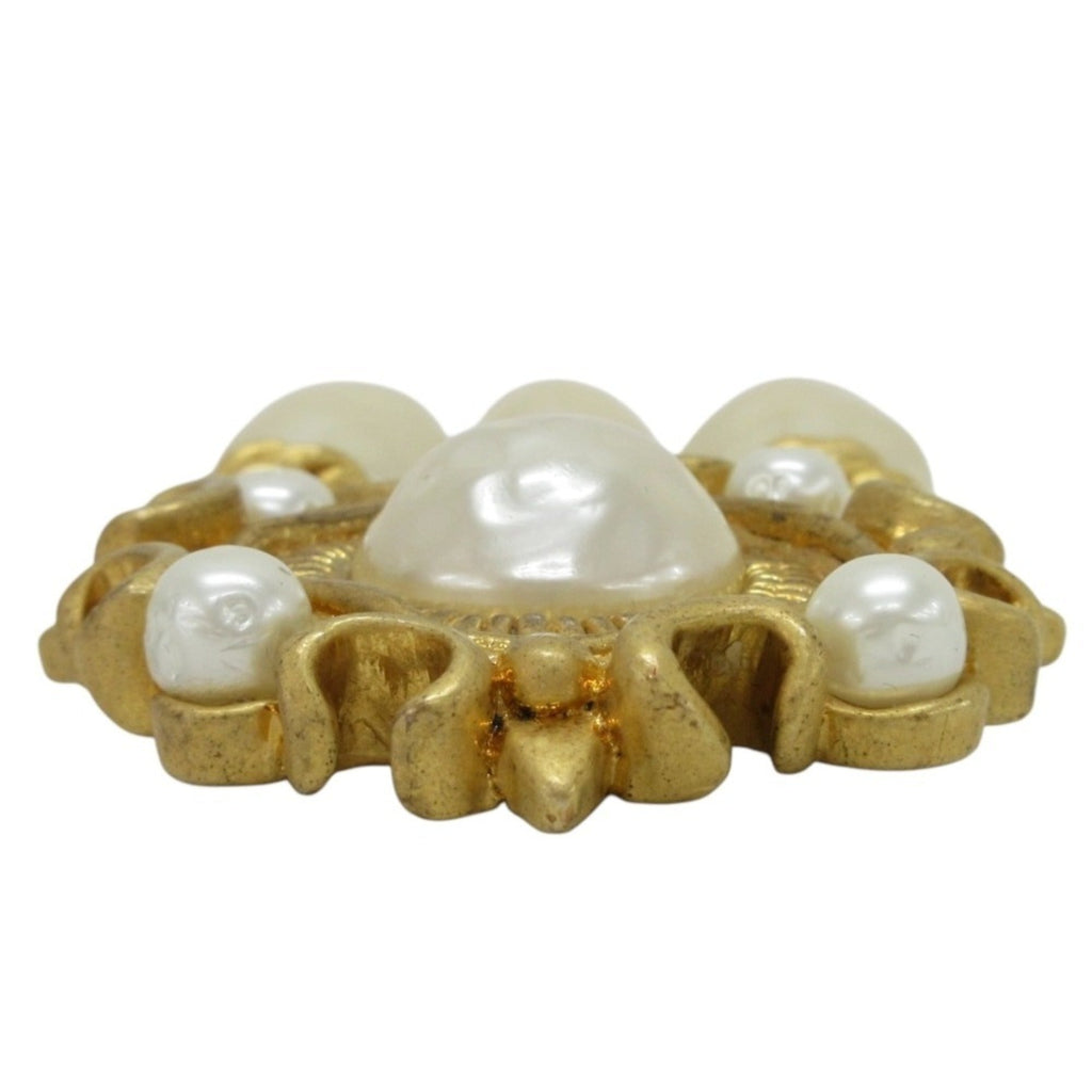 Vintage Brooch Metal Engraved 26 With Pearl