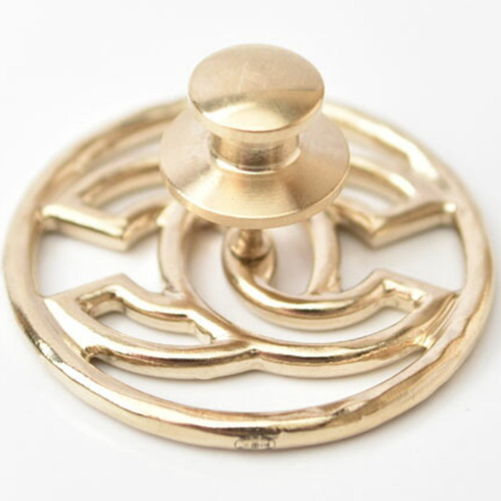 CC Logo Circle Brooch Gold-Tone Metal