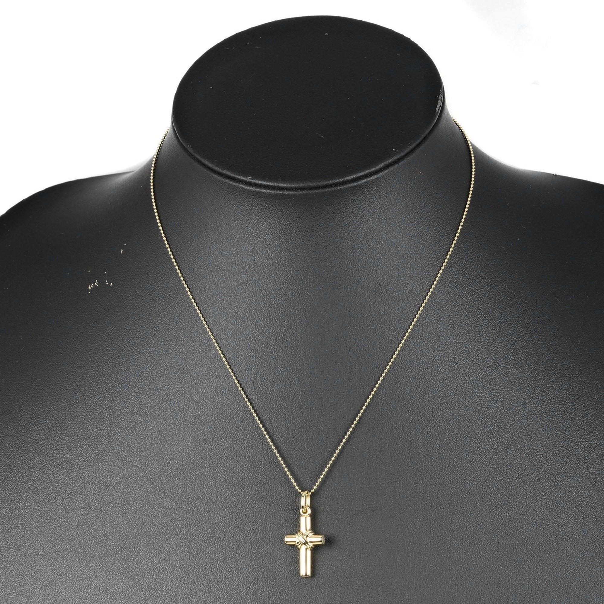 Signature Cross Pendant Necklace 18K Yellow Gold