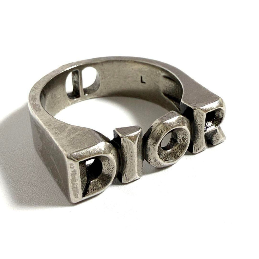 Ring Metal
