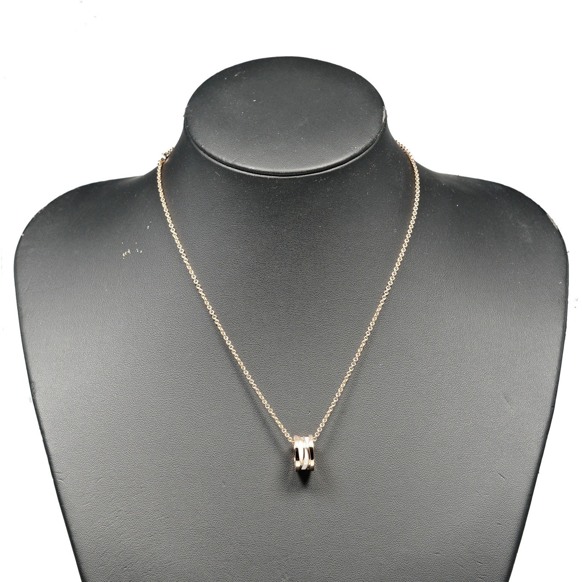 B.Zero1 Pendant Necklace Ceramic and 18K Rose Gold