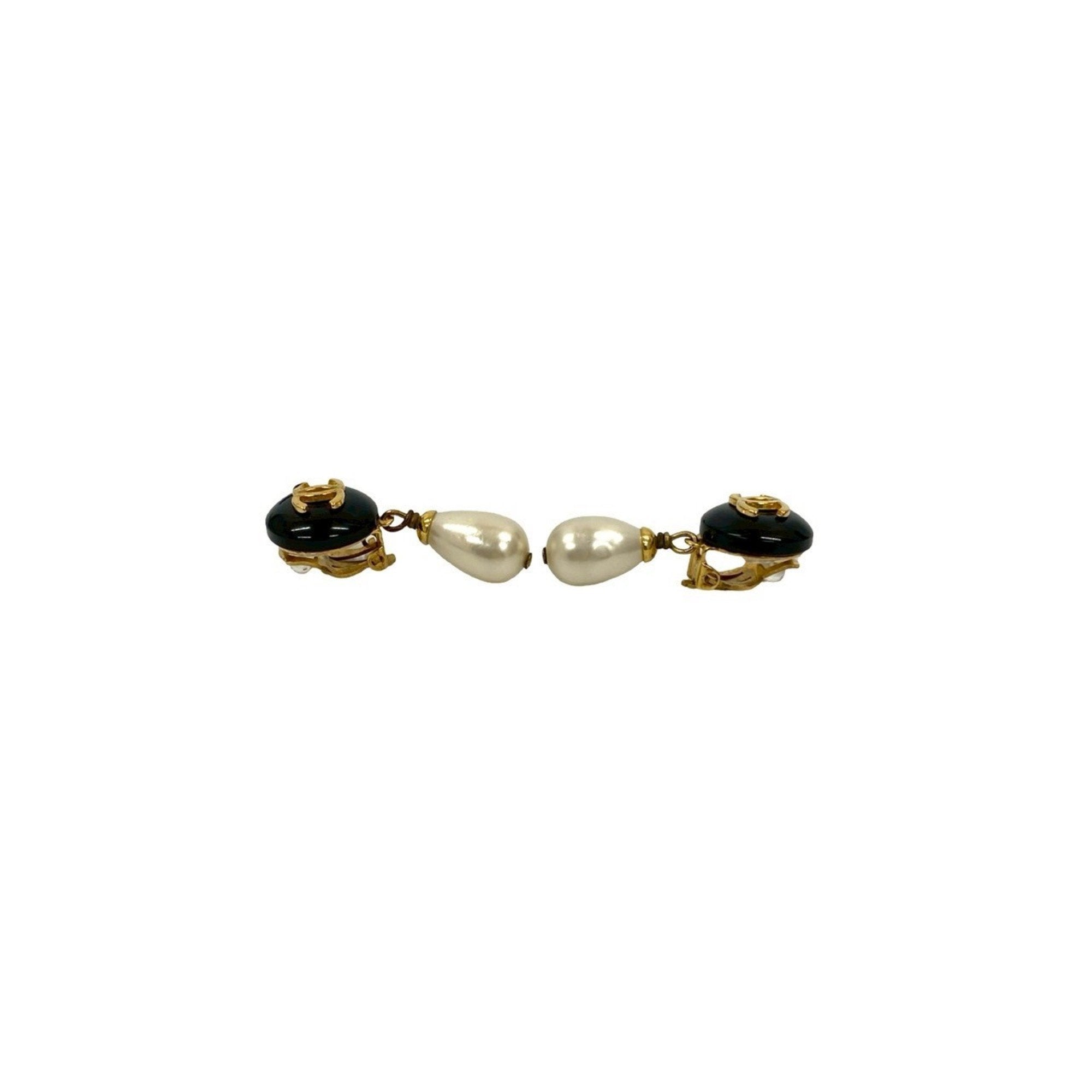 CC Logo Clip-On Earrings Metal Gold-Tone Metal