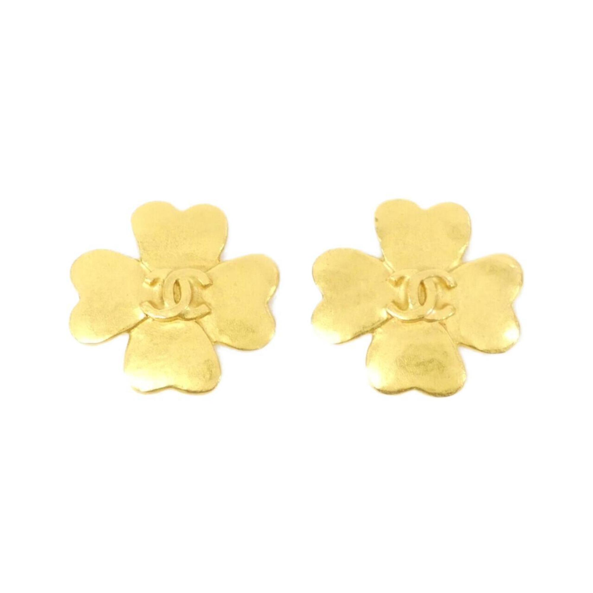 Vintage Clip-On Earrings Clip-On Gold-Tone Metal