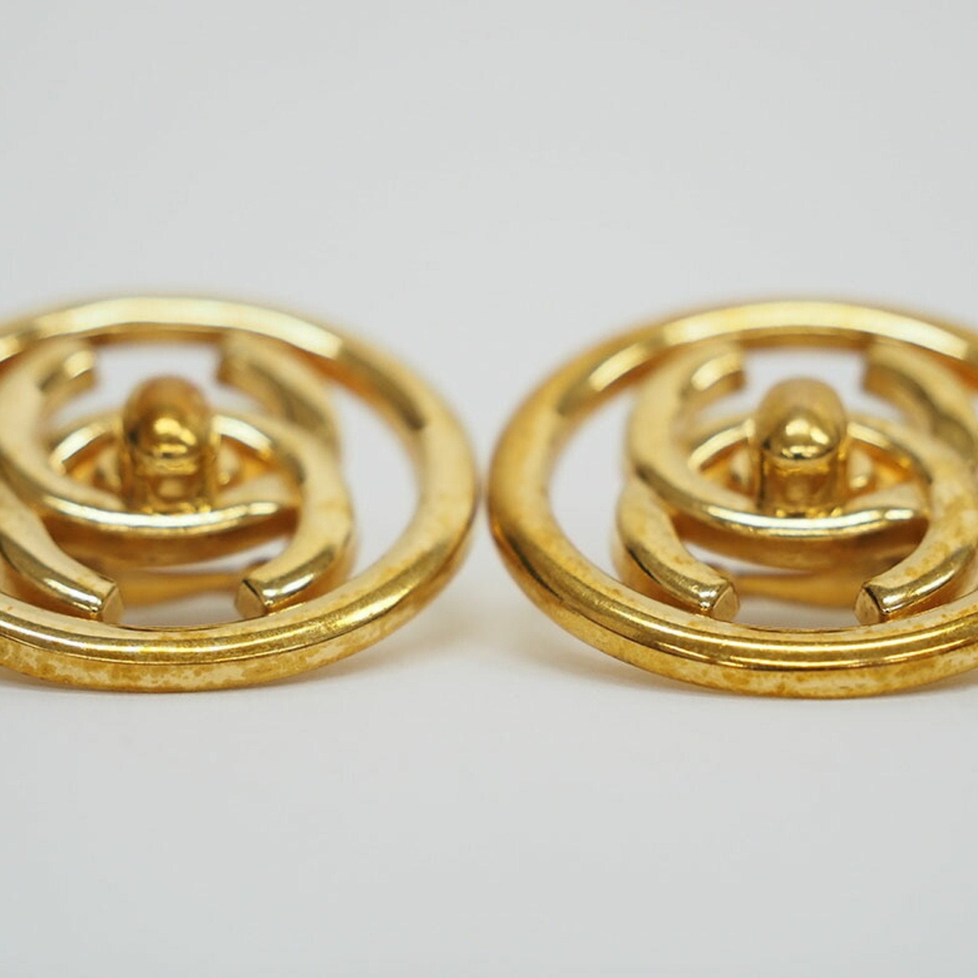 Vintage Clip-On Earrings Clip-On Gold-Tone Metal