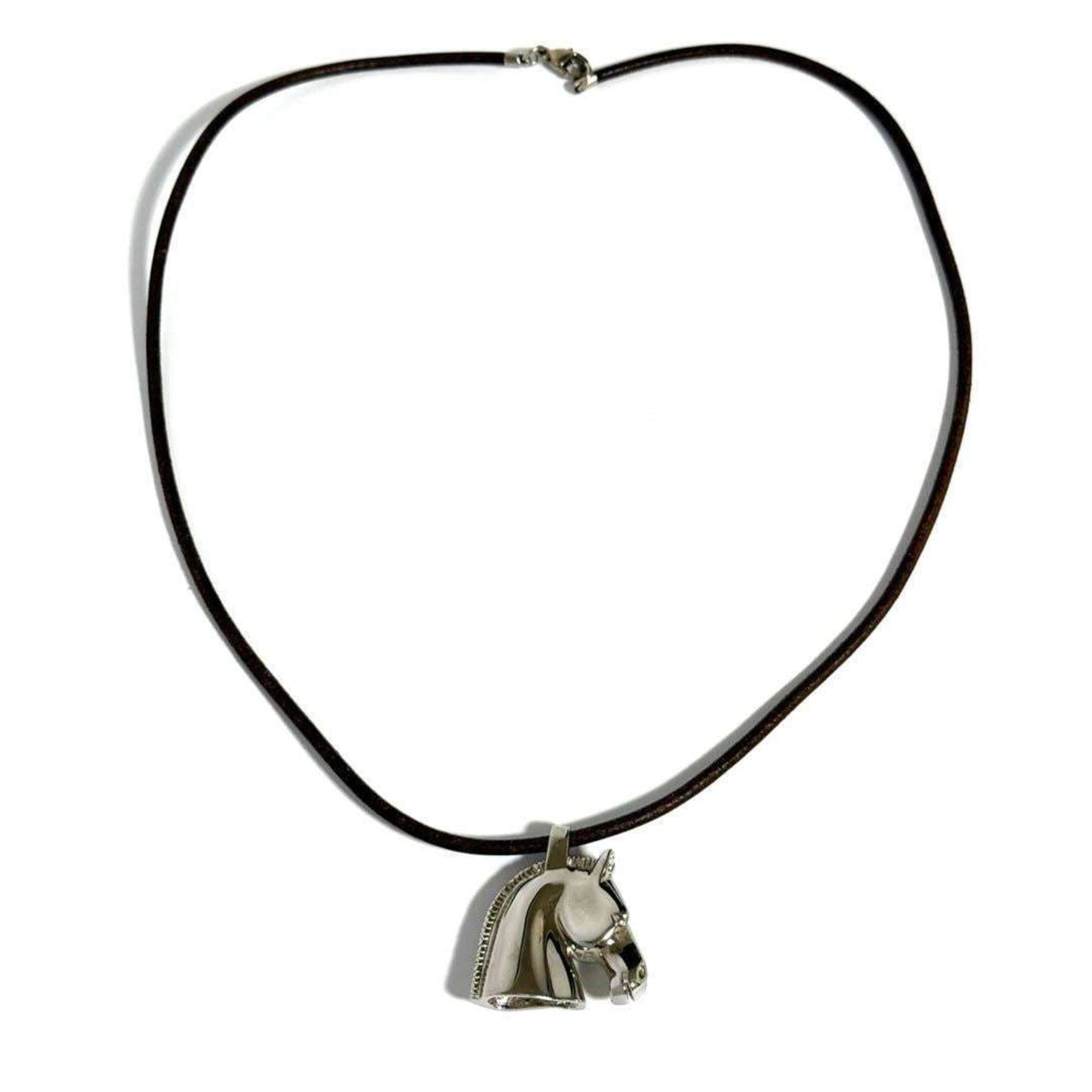 Pendant Necklace Leather and Metal