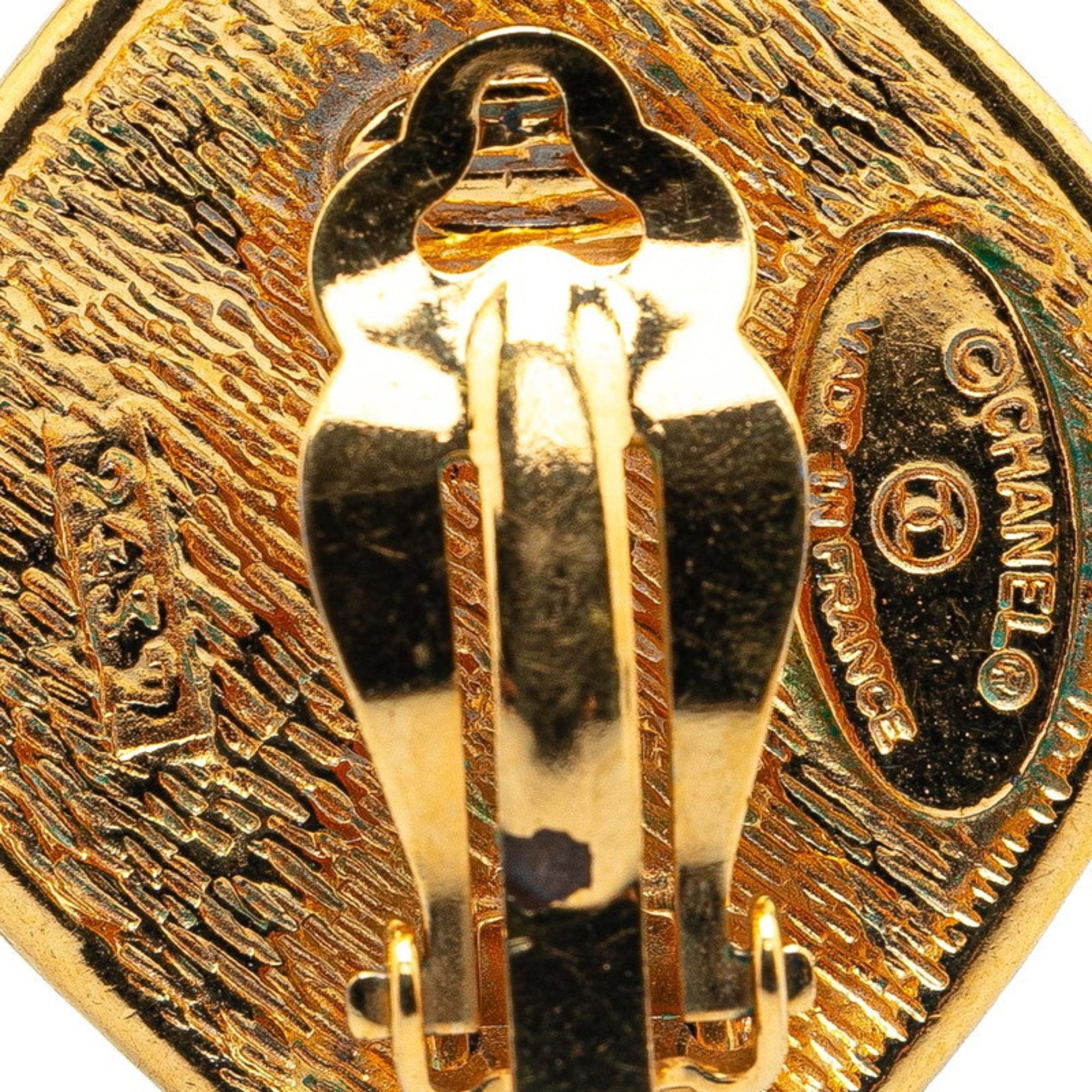Vintage Clip-On Earrings Clip-On Gold-Tone Metal