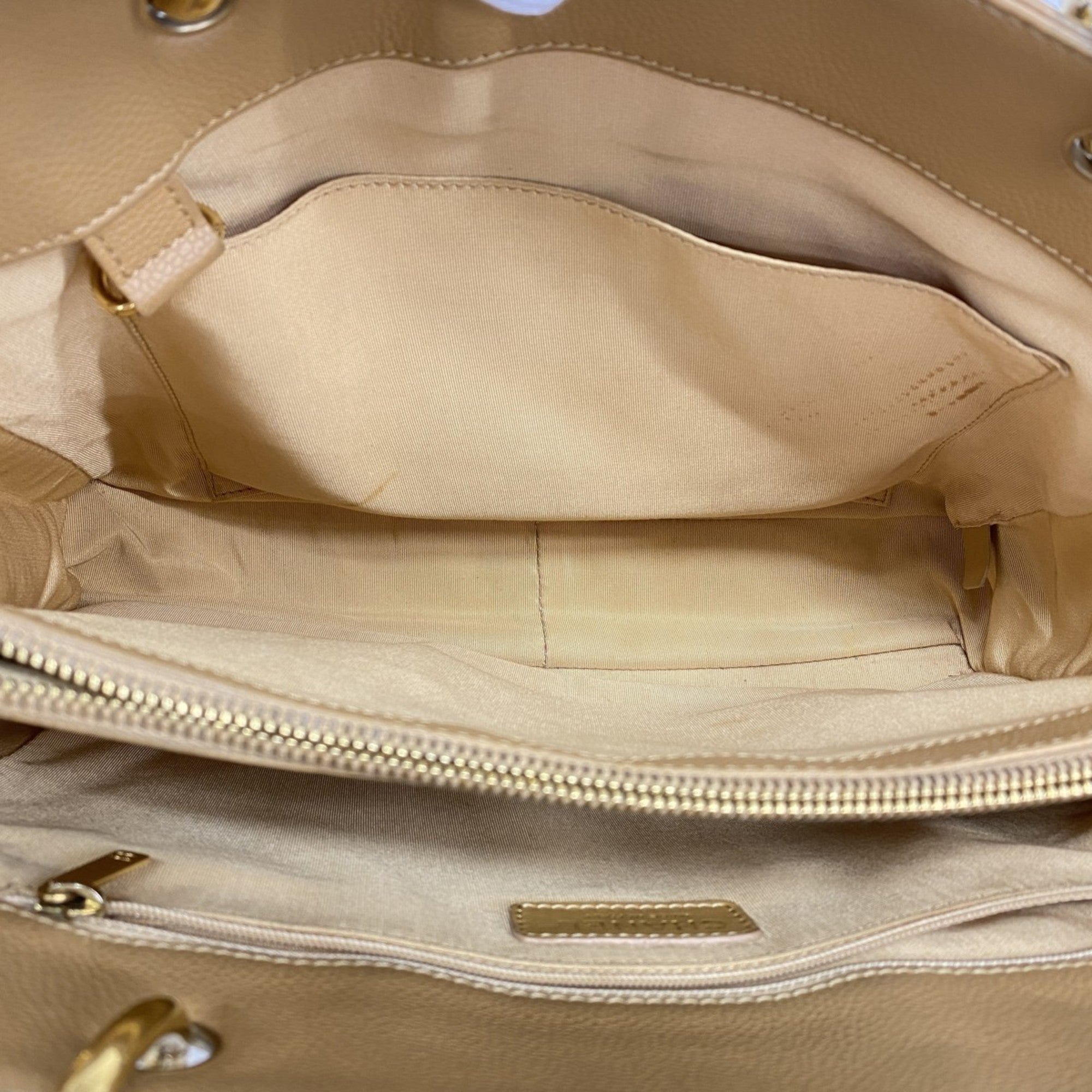 Grand Shopping Tote Quilted Caviar
