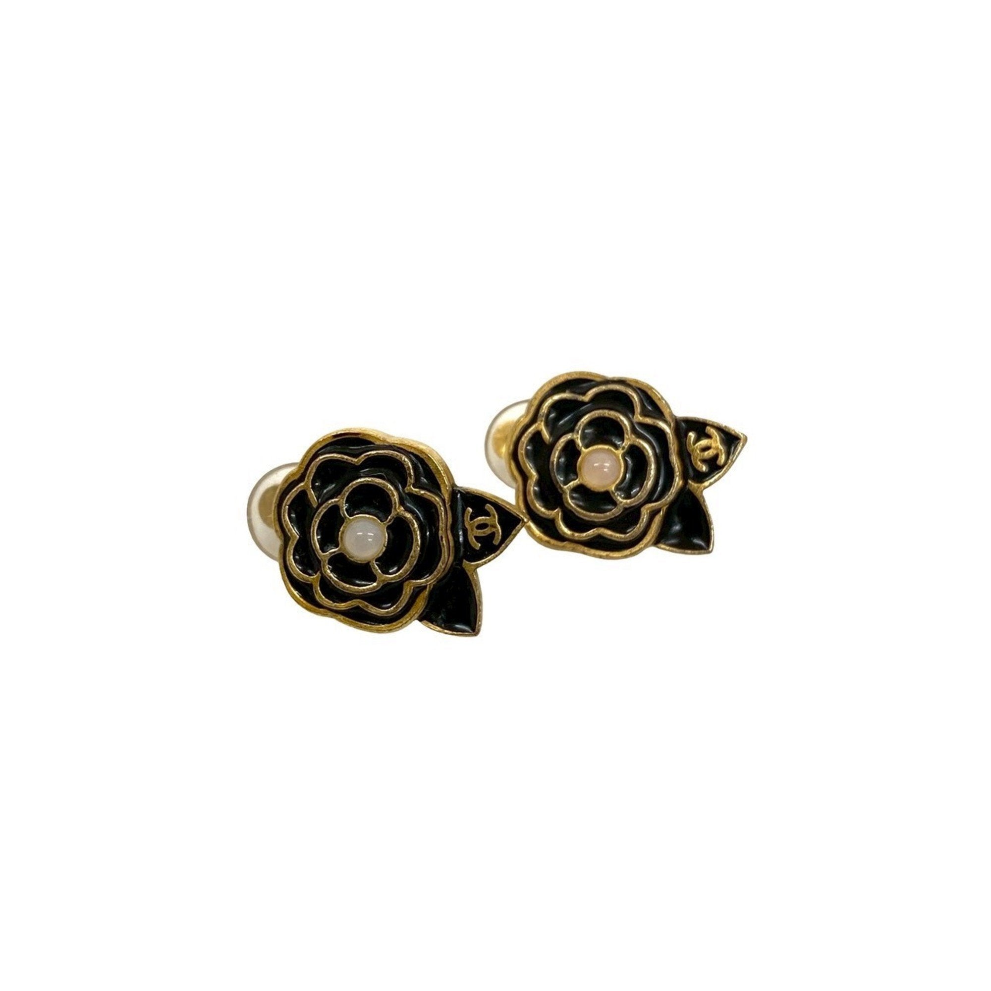 CC Logo Clip-On Earrings Metal Gold-Tone Metal