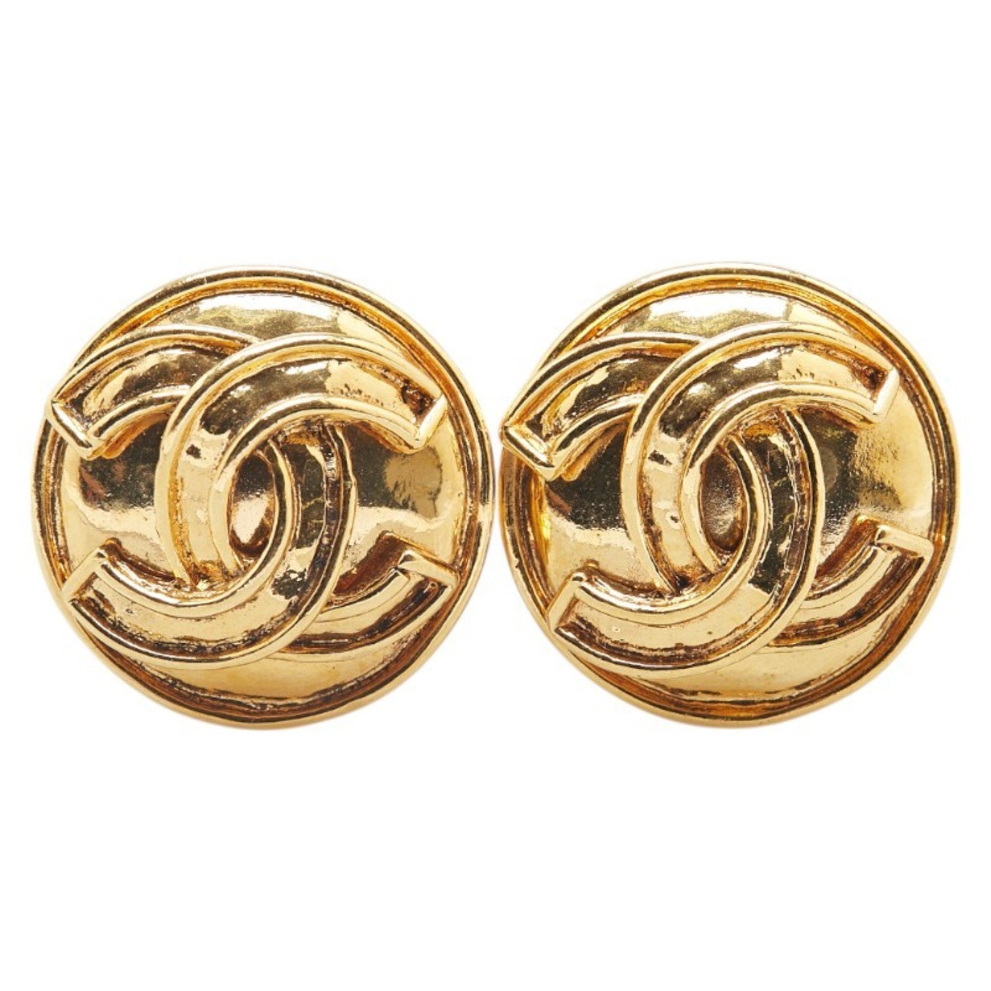 CC Logo Round Clip-On Earrings Metal Gold-Tone Metal