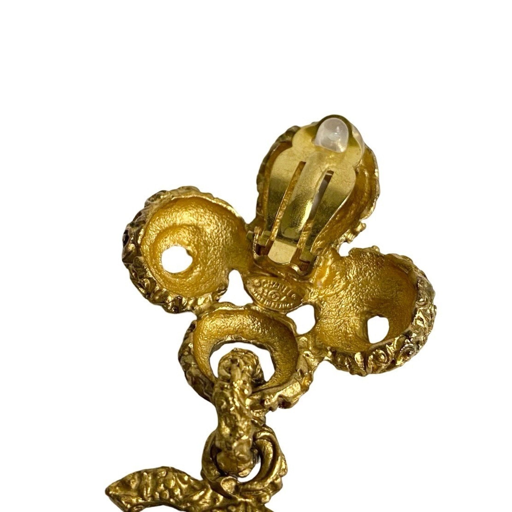 CC Logo Clip-On Earrings Metal Gold-Tone Metal