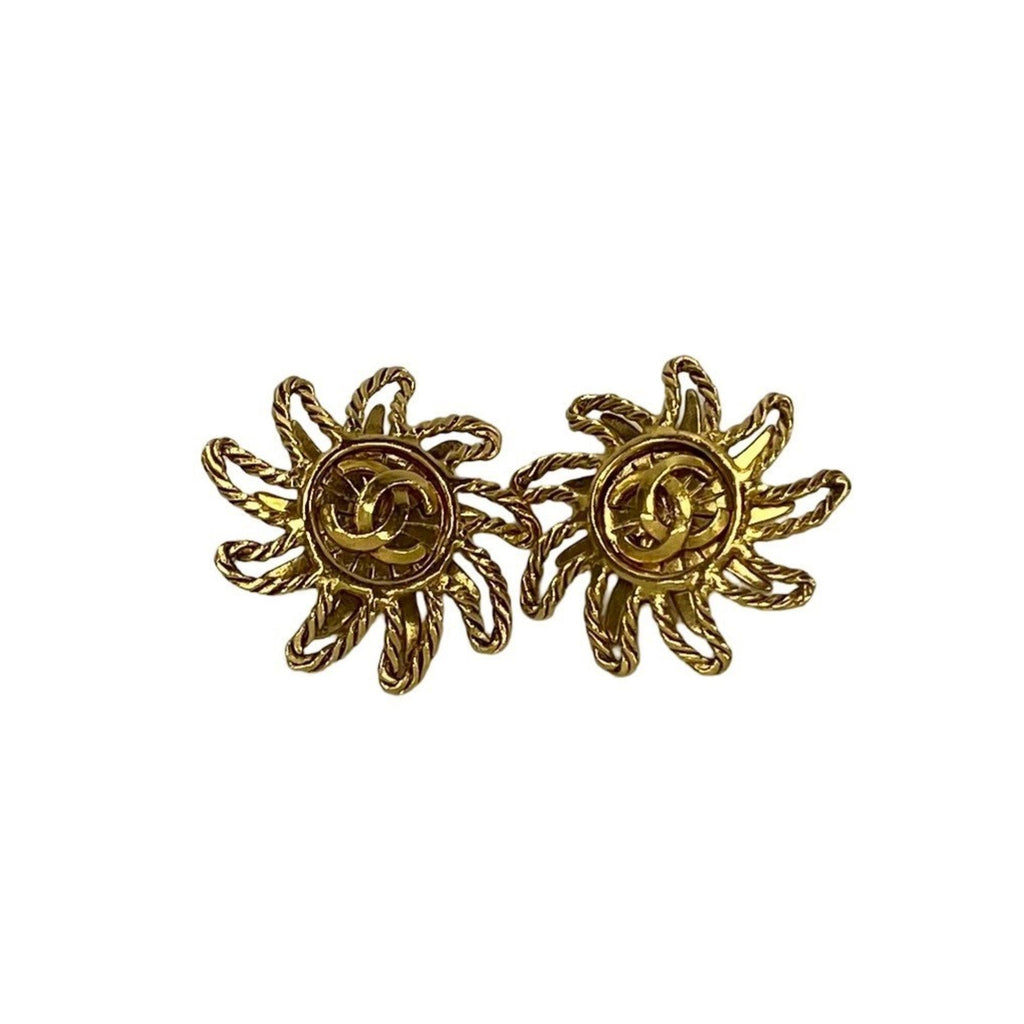 CC Logo Clip-On Earrings Metal Gold-Tone Metal