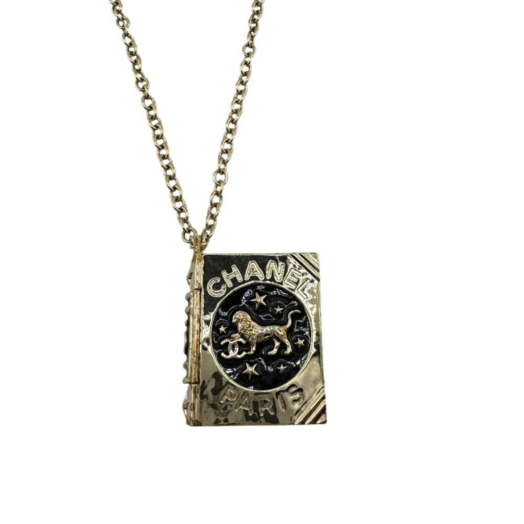 Locket Necklace Metal Black and Gold