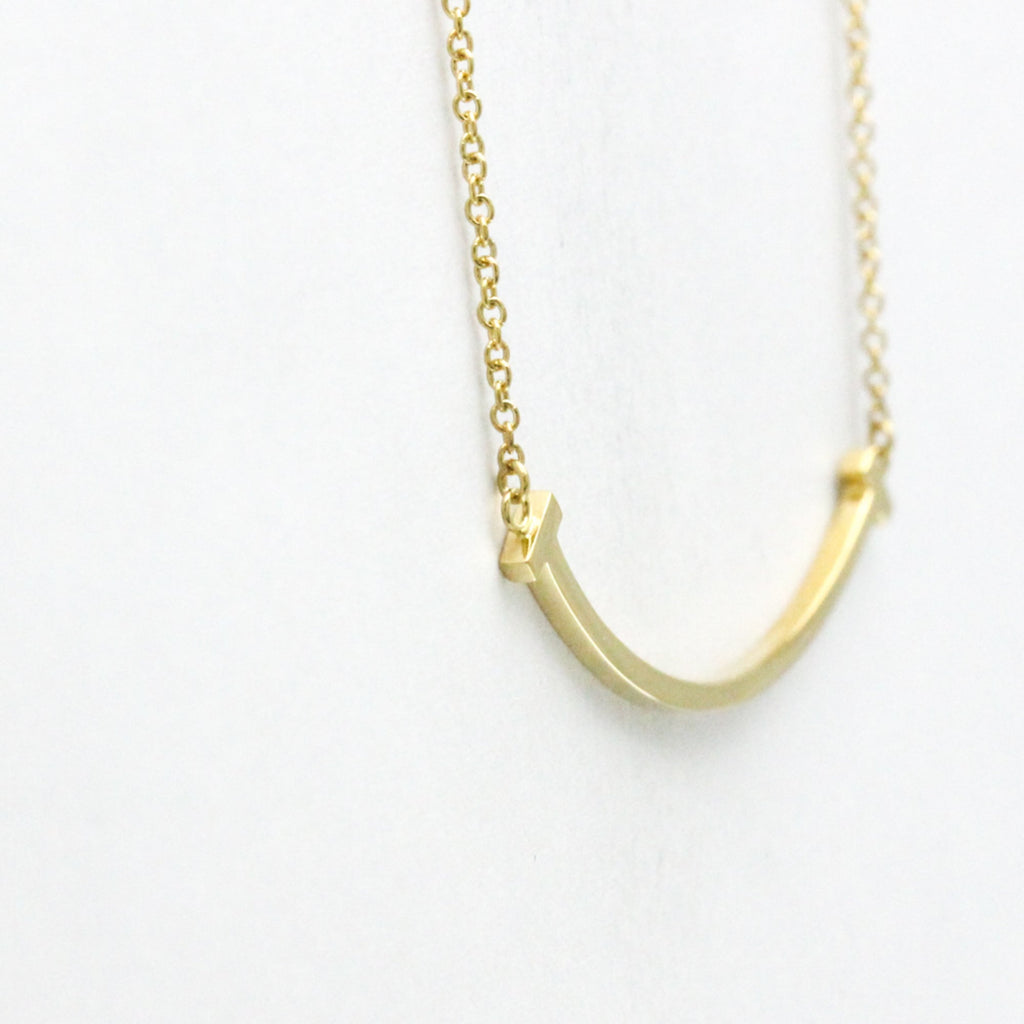 Smile Pendant Necklace 18K Yellow Gold