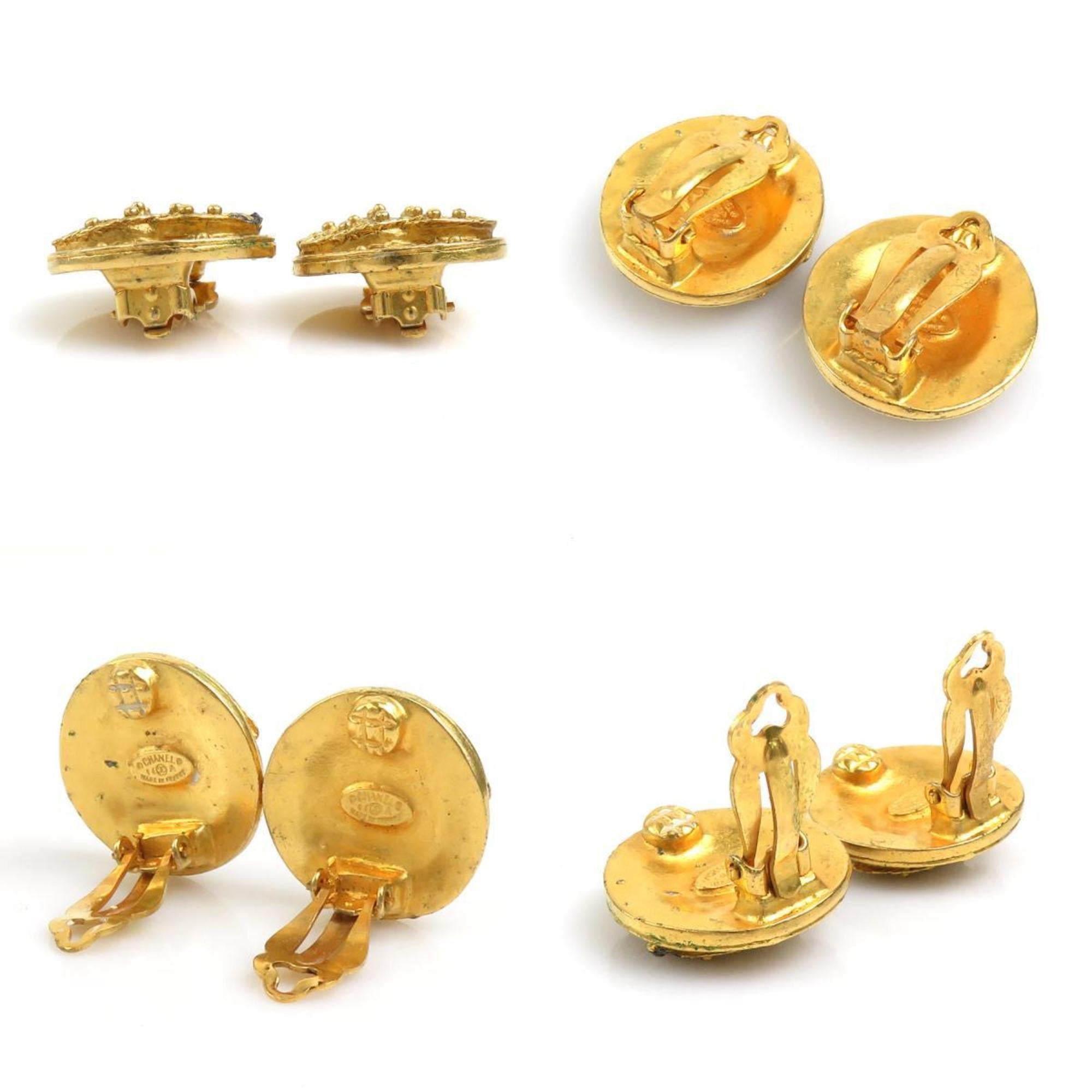 CC Logo Clip-On Earrings Gold-Tone Metal Gold-Tone Metal