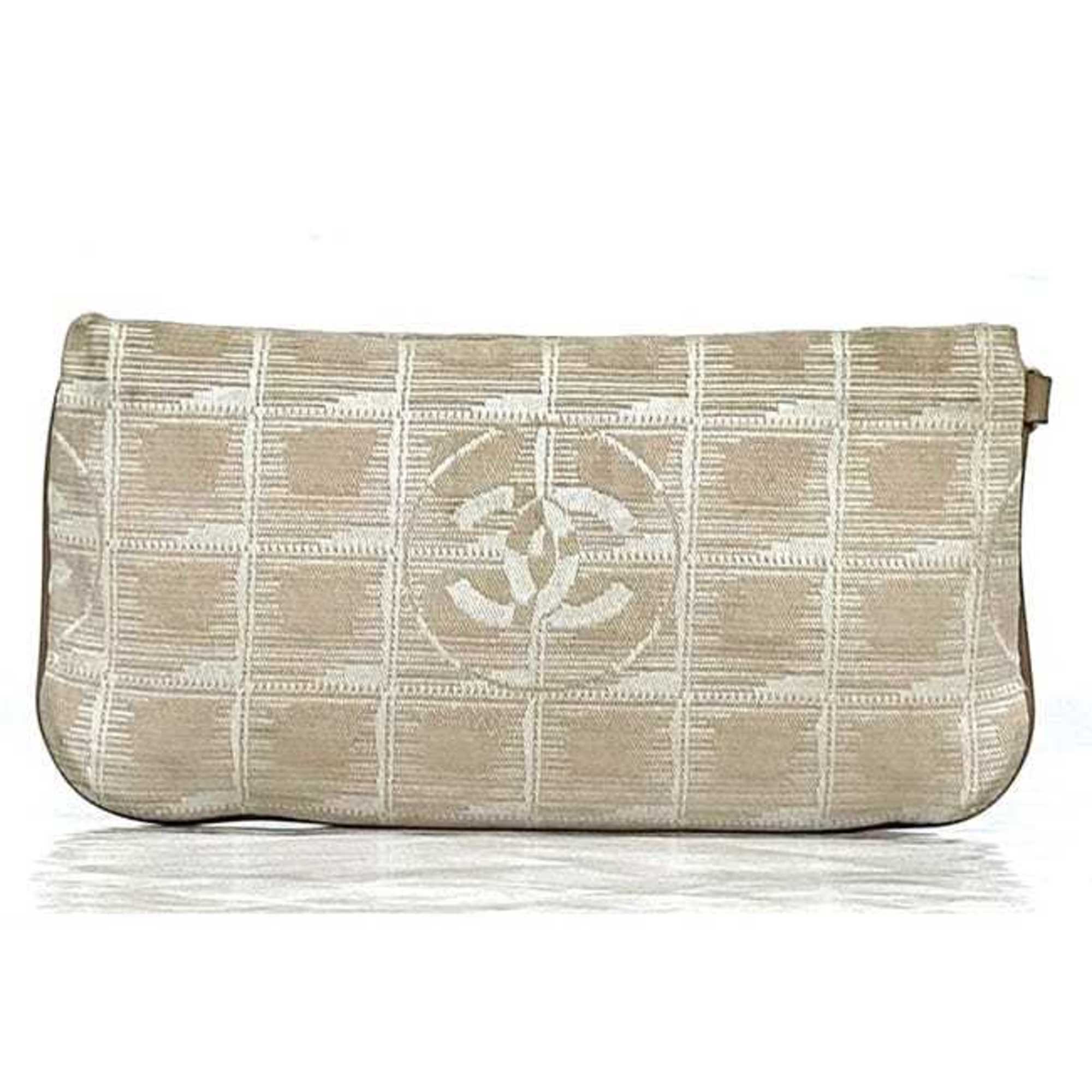 Travel Line Wallet on Chain Quilted Nylon
