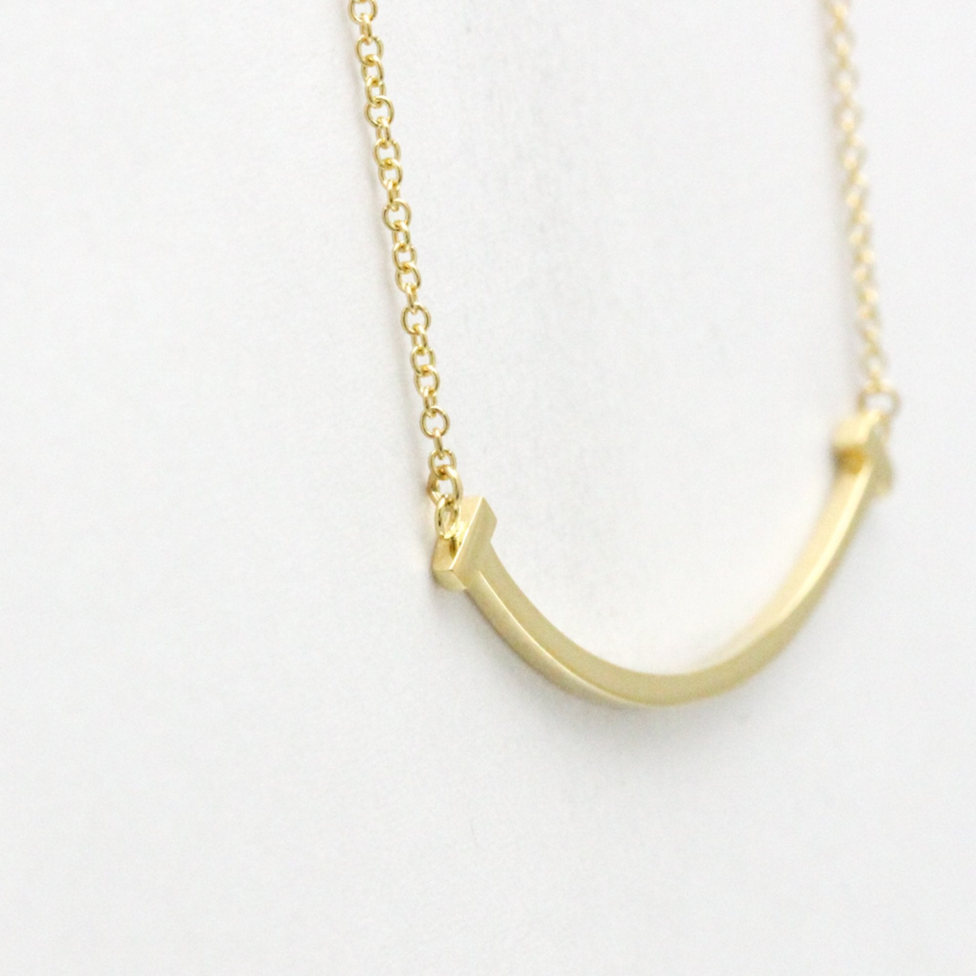 Smile Pendant Necklace 18K Yellow Gold