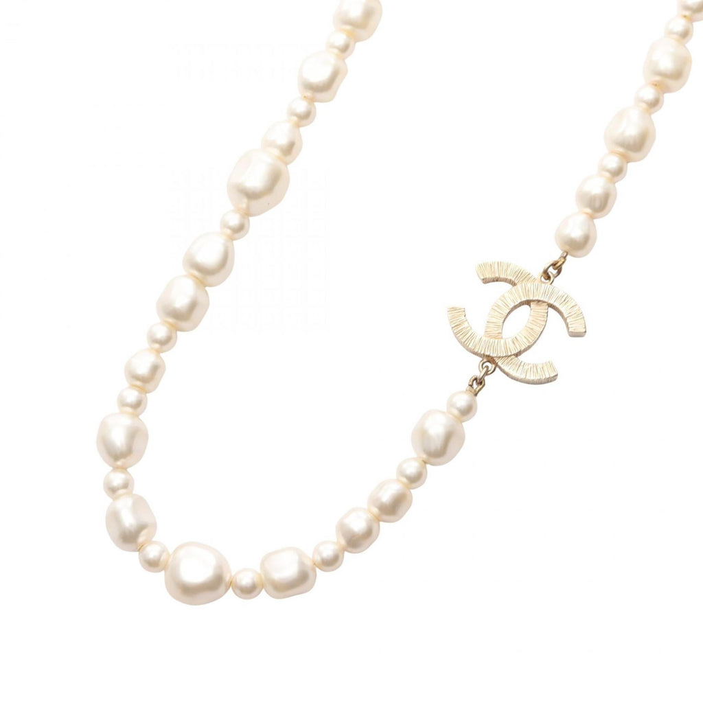 CC Logo Pendant Necklace Metal