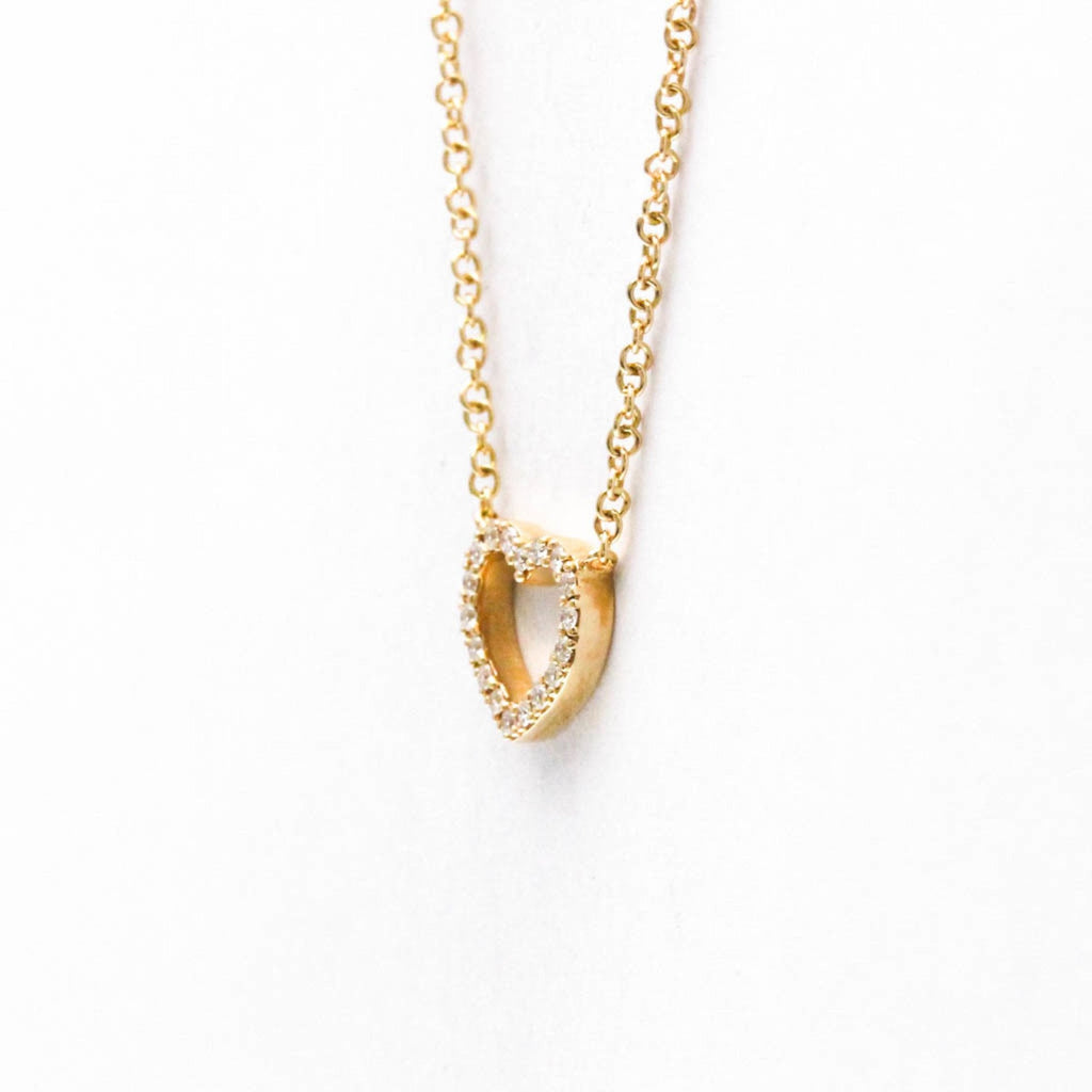 Sentimental Heart Pendant Necklace 18K Rose Gold with Diamond