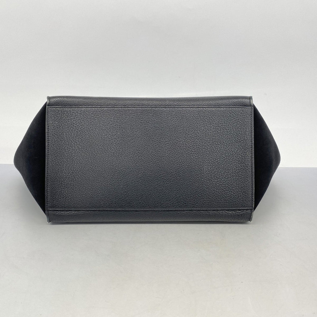 Trapeze Bag Leather Medium