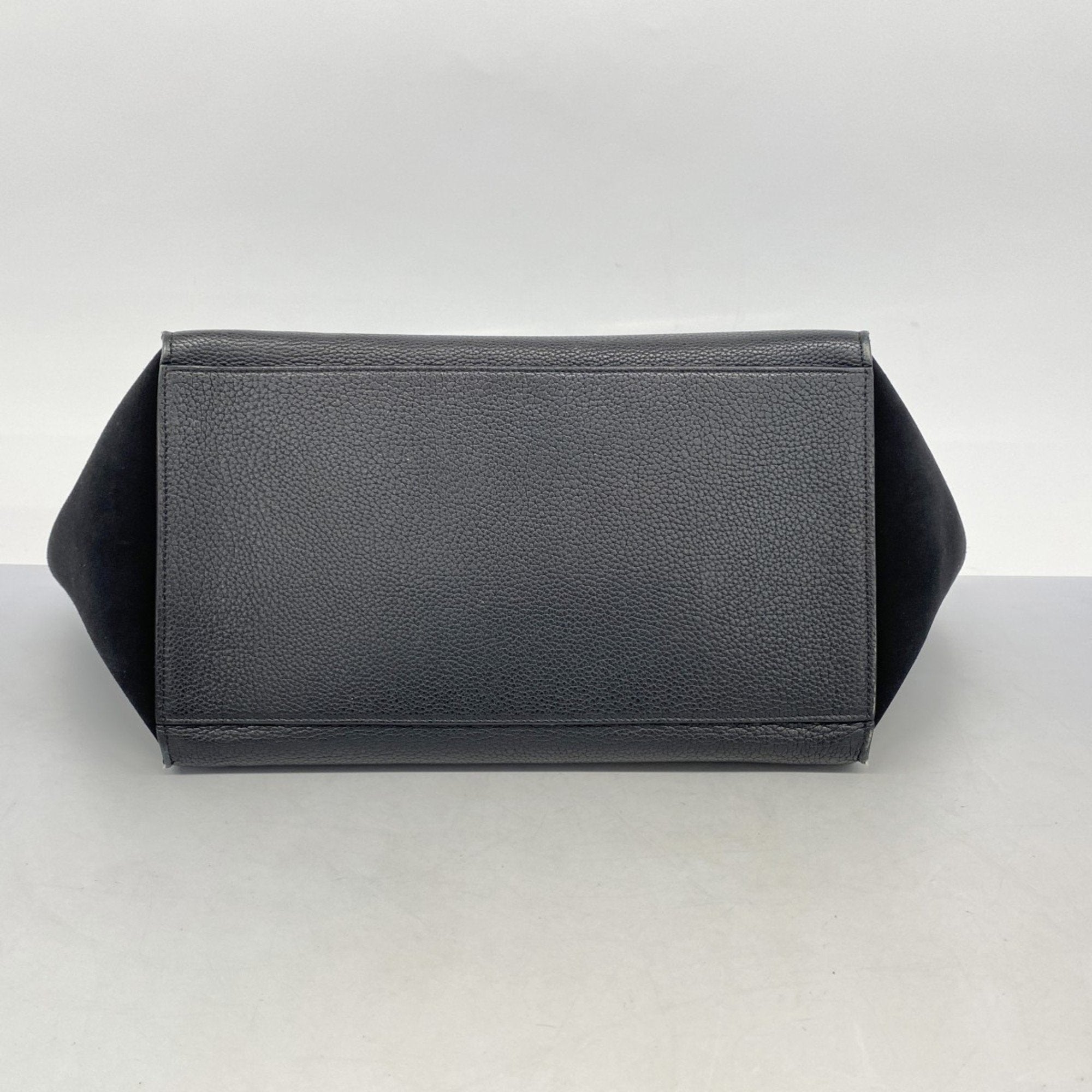 Trapeze Bag Leather Medium