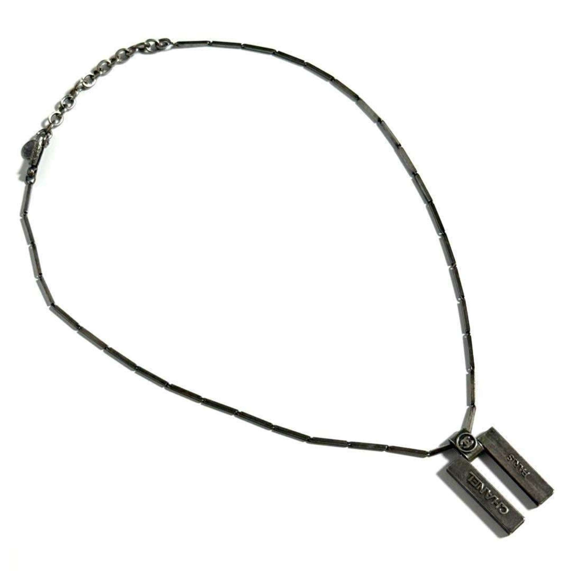 Pendant Necklace Metal