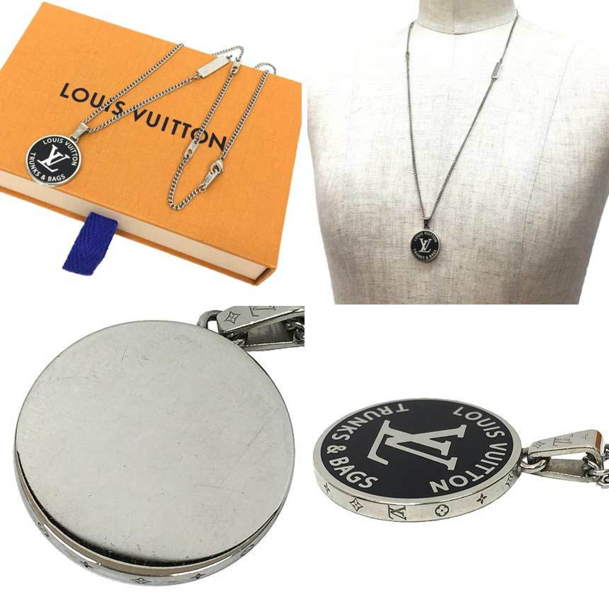 Collier Award Pendant Necklace Metal Black and Silver