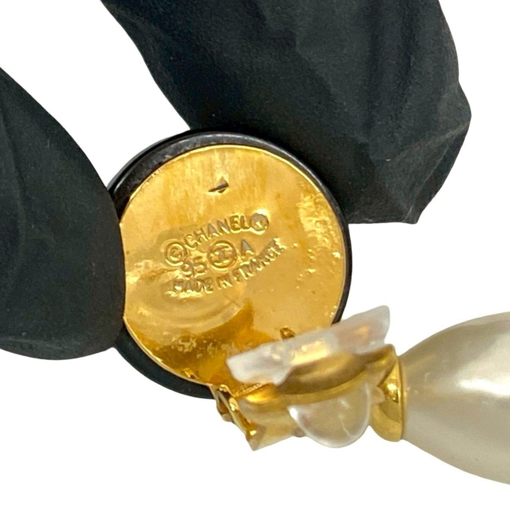 CC Logo Clip-On Earrings Metal Gold-Tone Metal