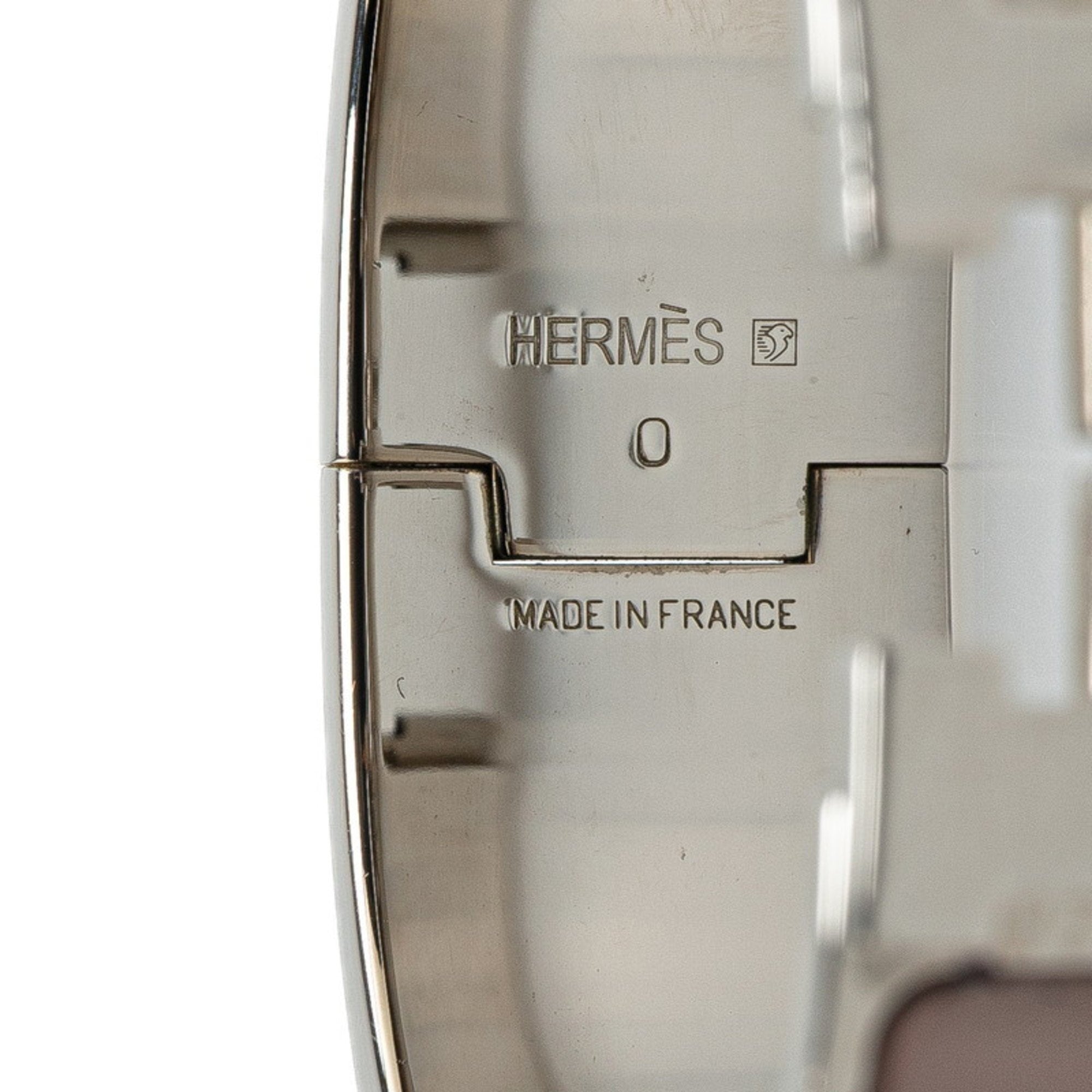 Clic Bracelet Beige and Silver Metal