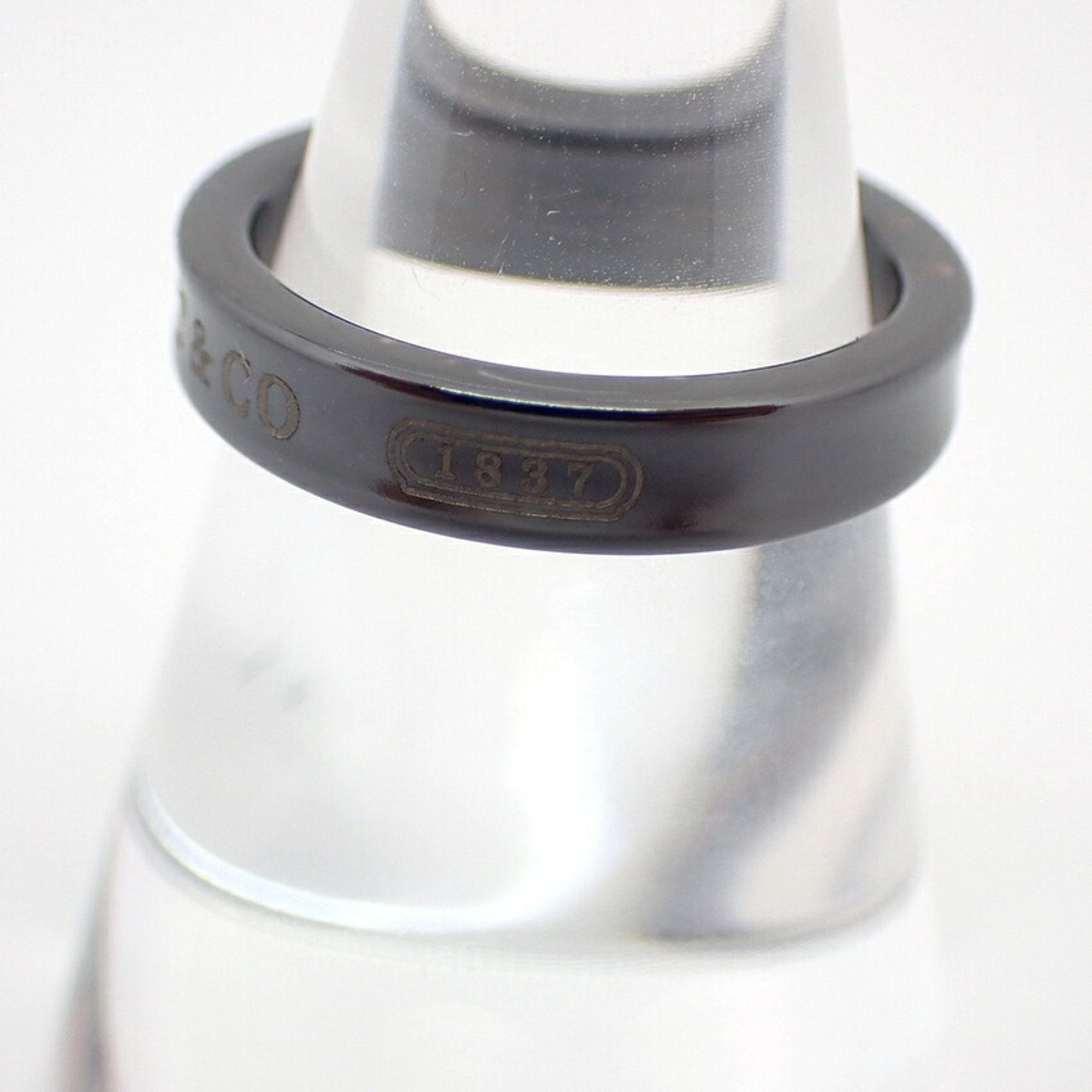 Narrow Band Ring Titanium