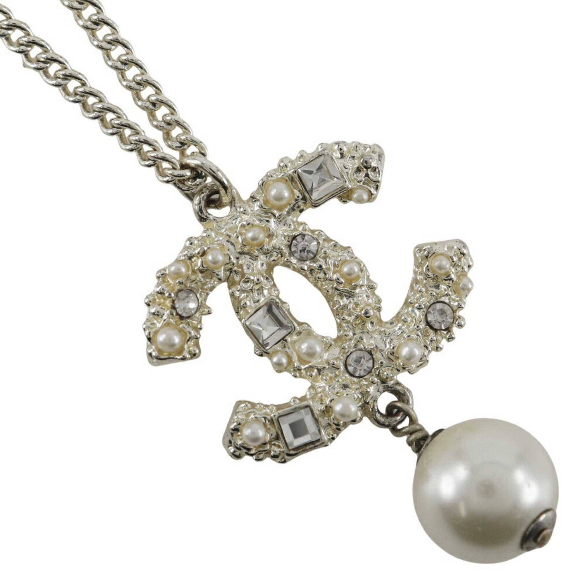 CC Logo Pendant Necklace Metal