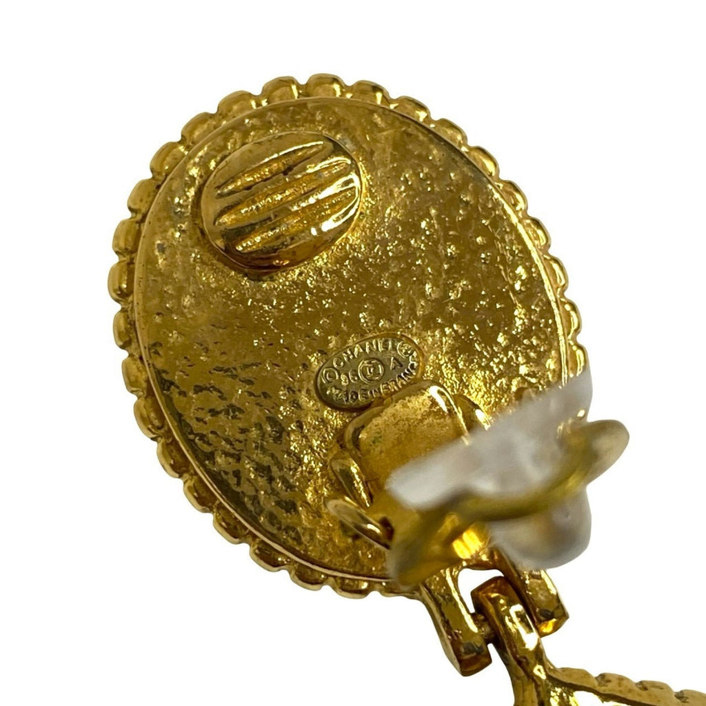 CC Logo Clip-On Earrings Metal Gold-Tone Metal