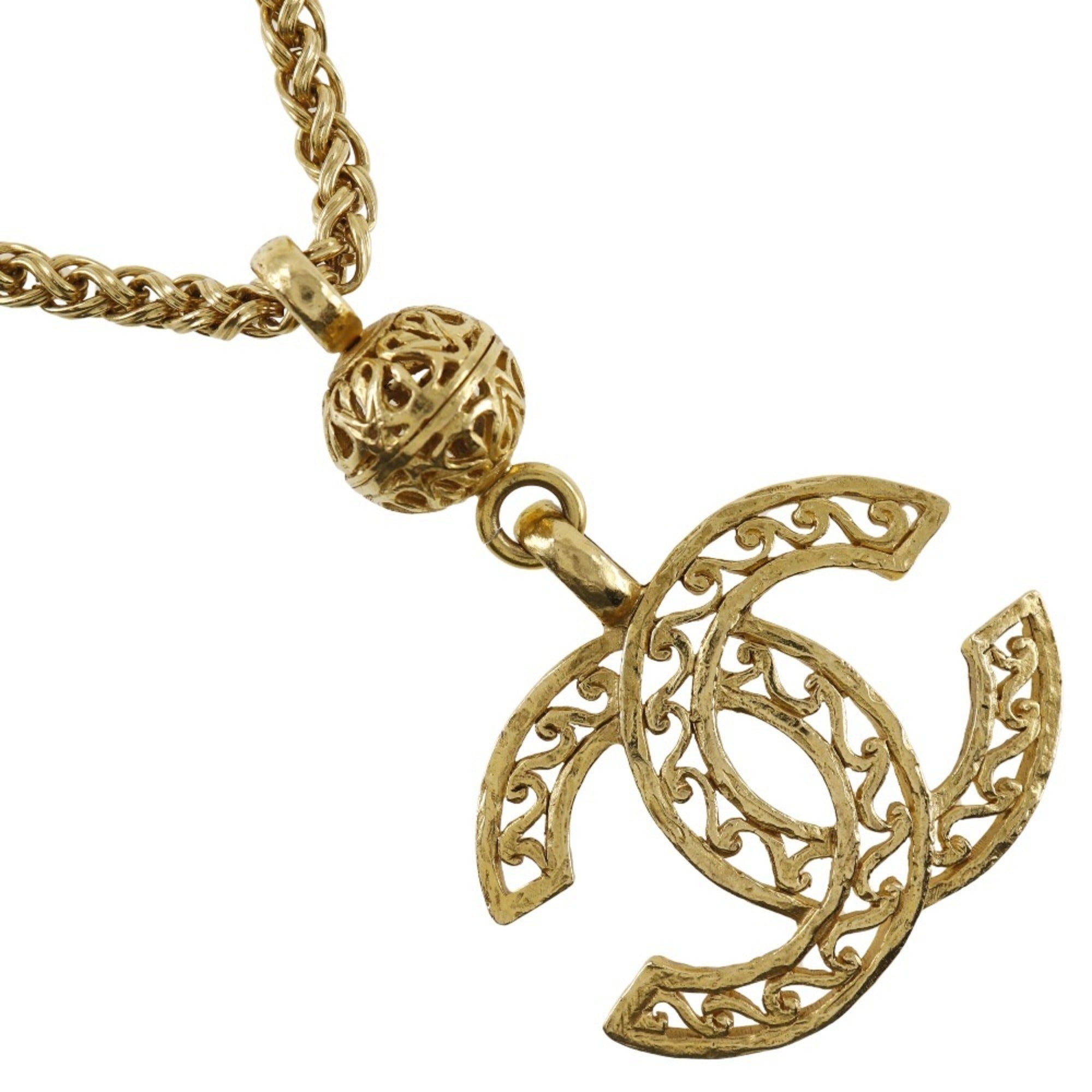 CC Logo Pendant Necklace Metal
