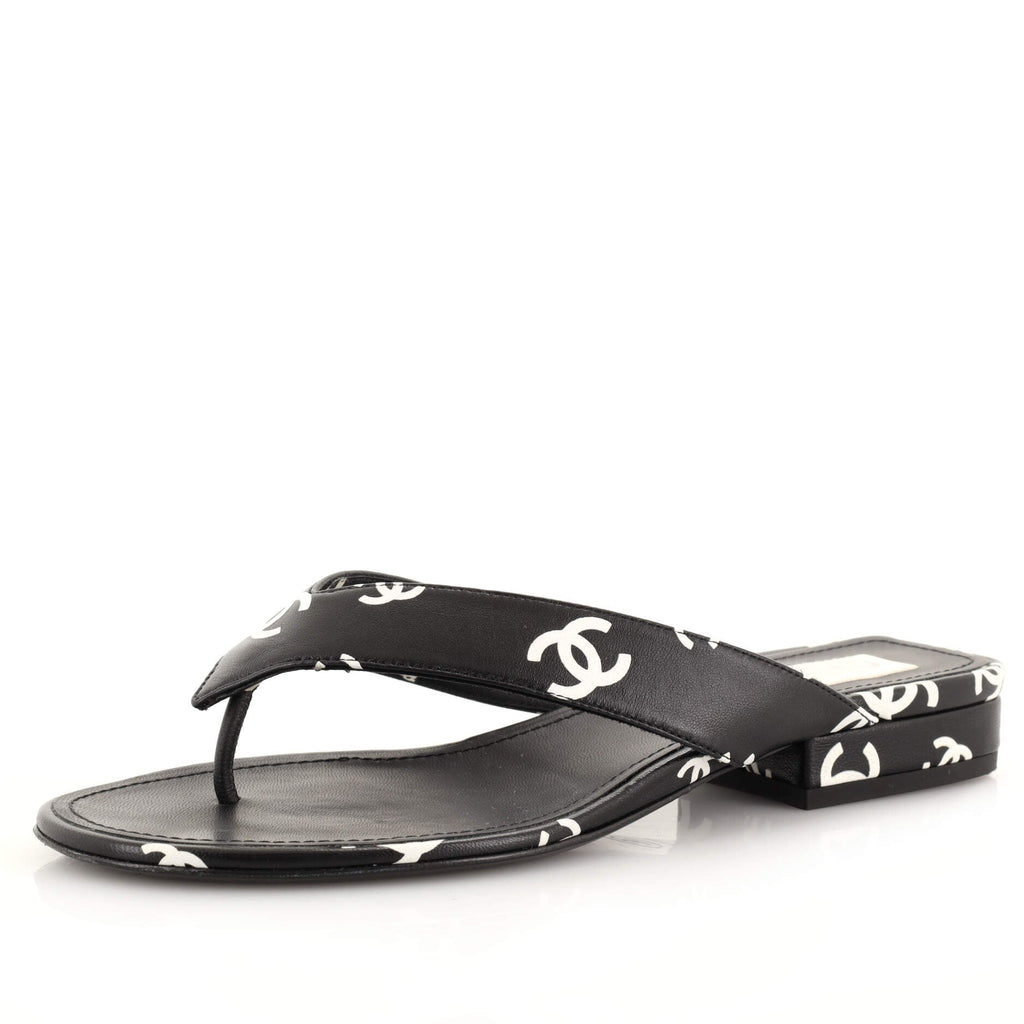 Women's CC Logo Thong Sandals Leather