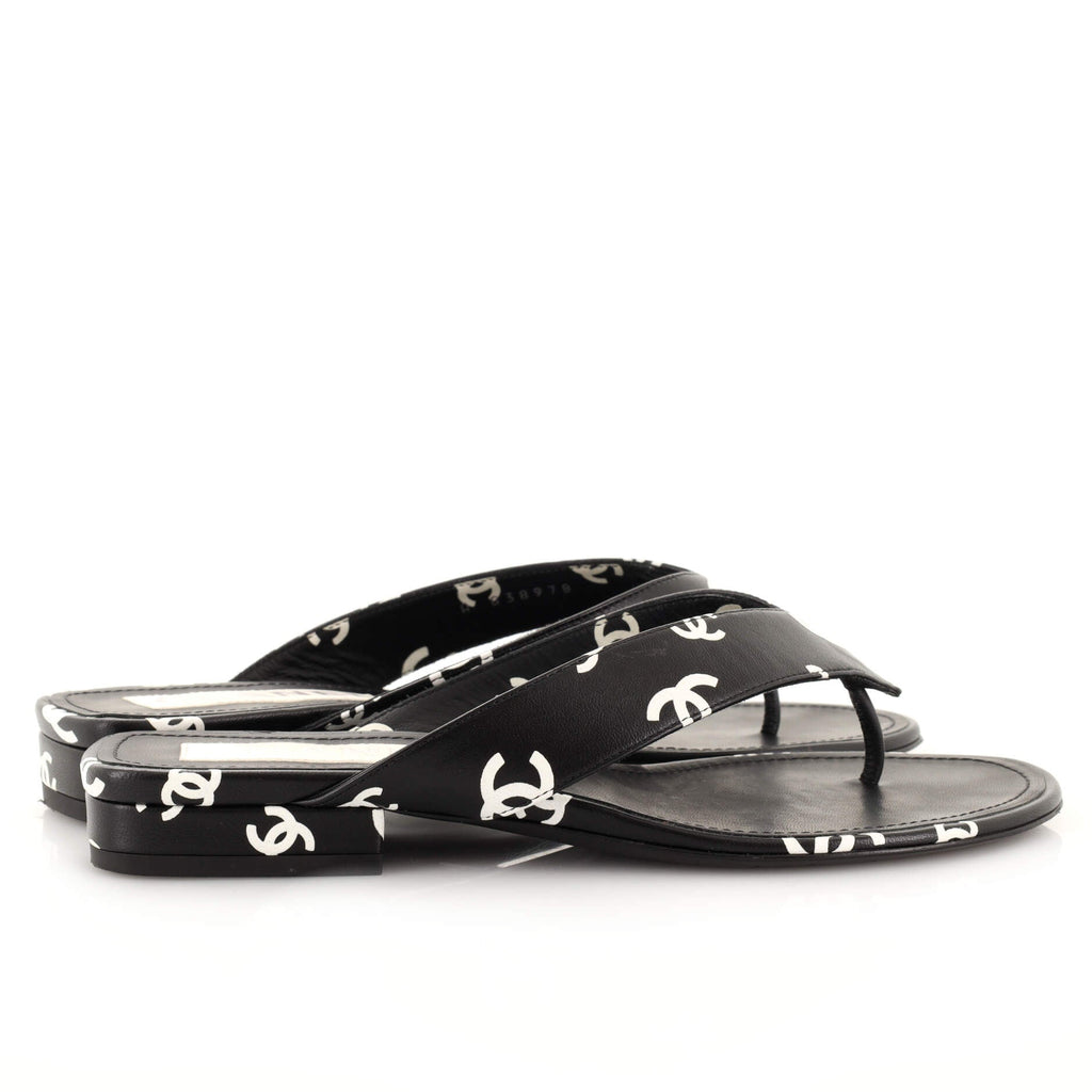 Women's CC Logo Thong Sandals Leather
