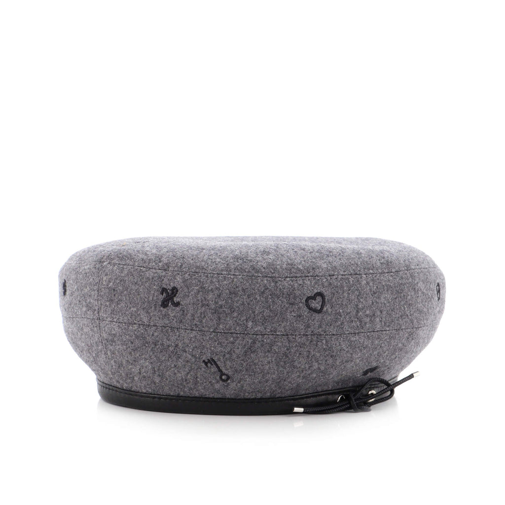 Saint-Honore Charms Beret Embroidered Cashmere with Leather
