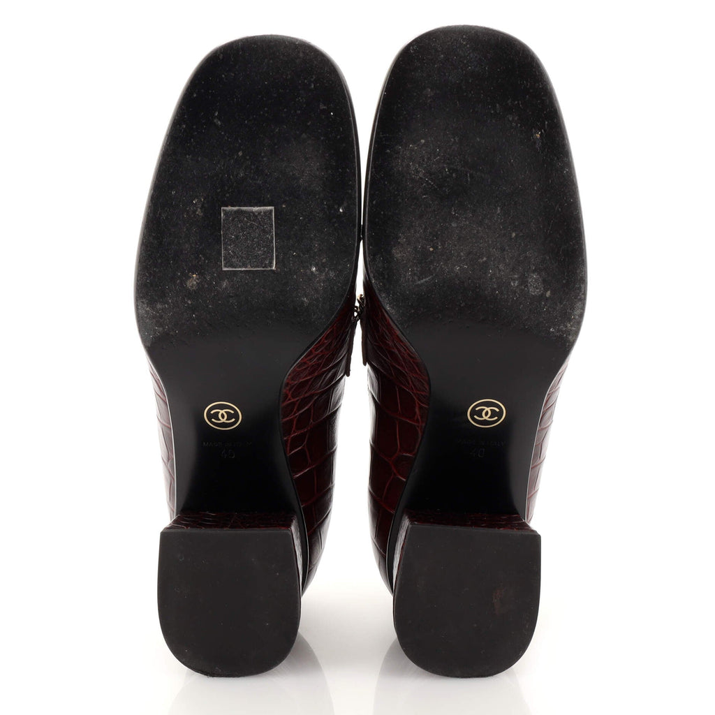 Women's CC Chain Loafers Crocodile Embossed Leather with Patent