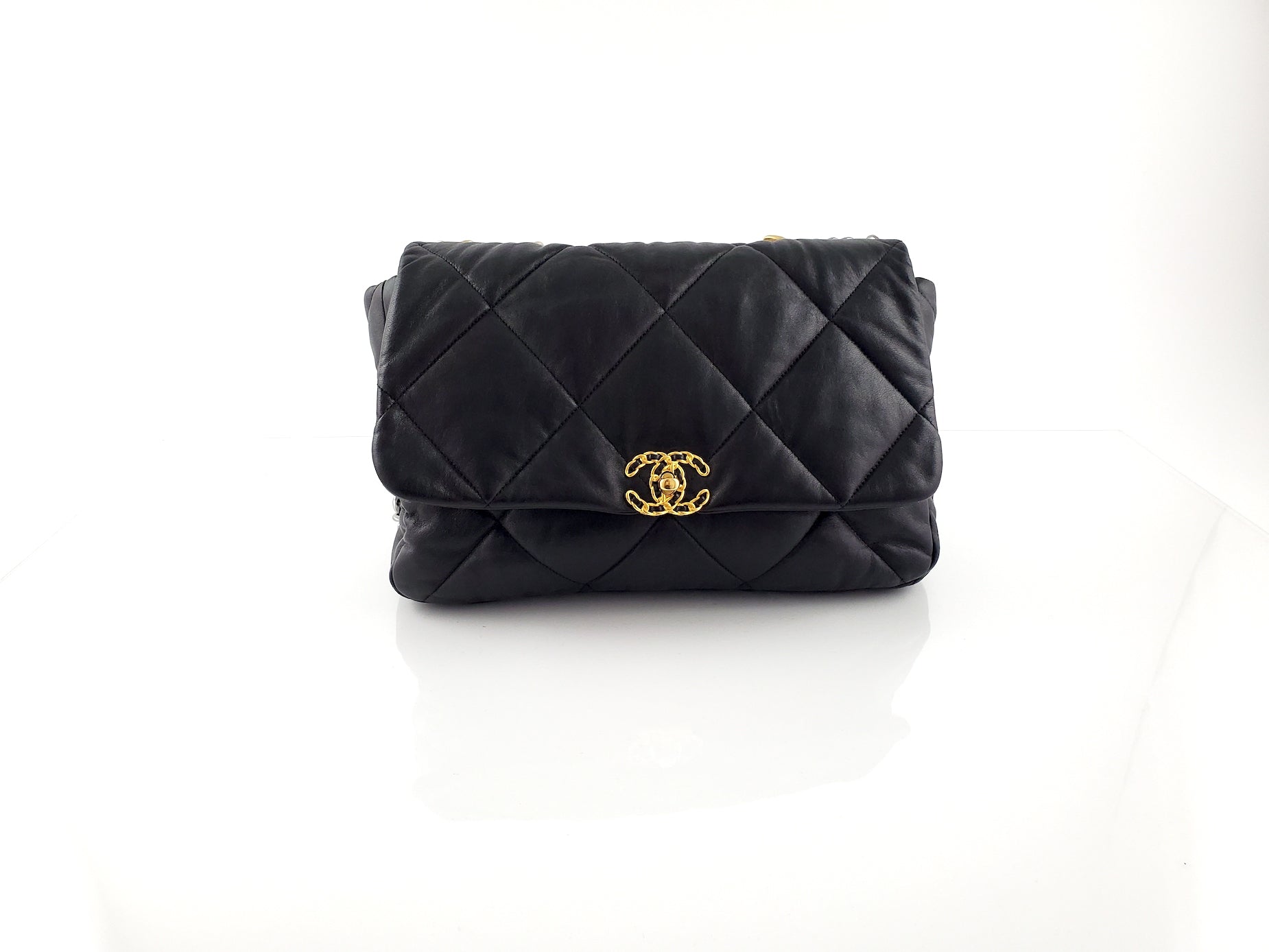 CHANEL 19 Maxi Goatskin Quilted 2020 Chain Shoulder Bag